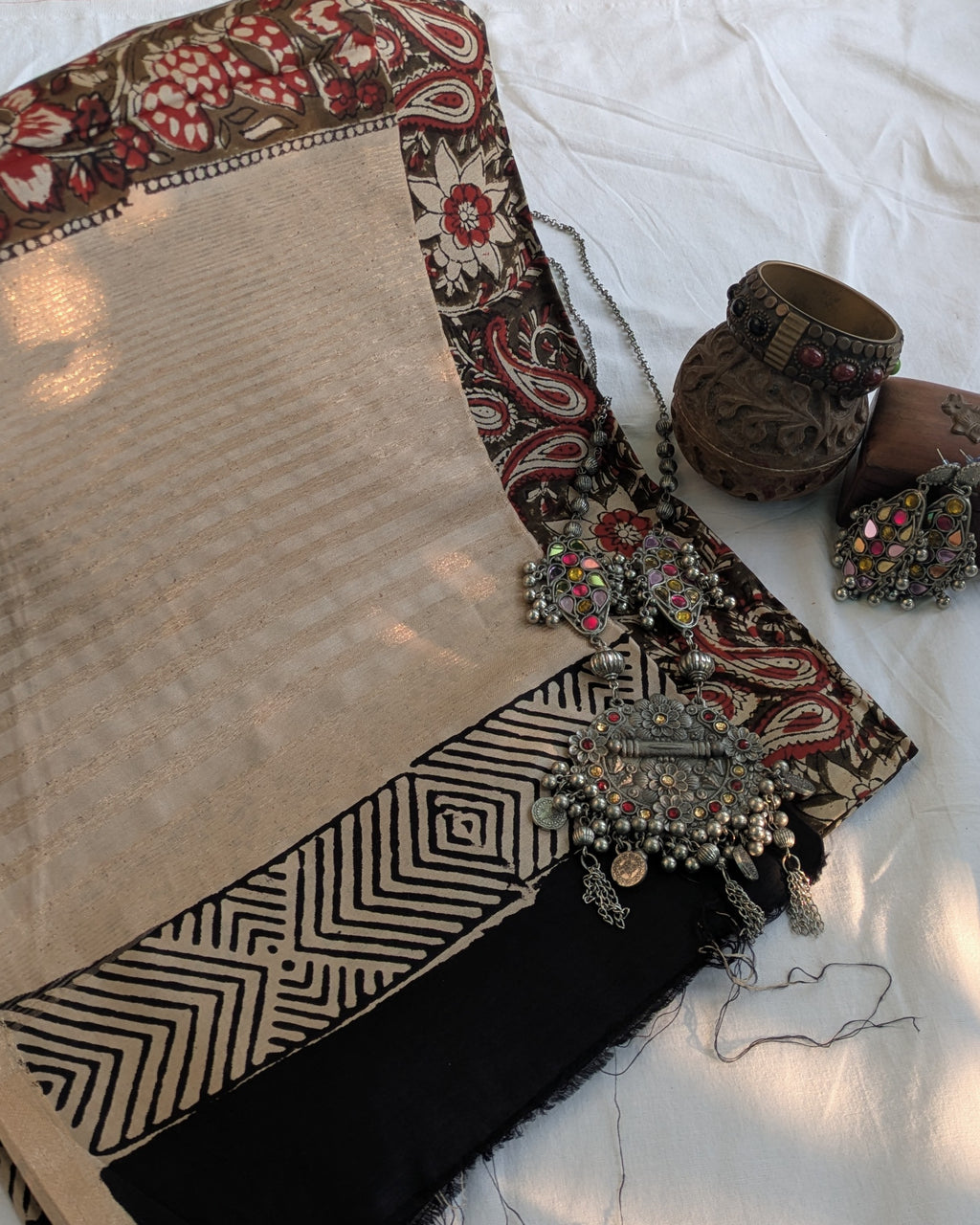 Maheswri Silk Sari with Blouse Piece (Liva Tag Sari)