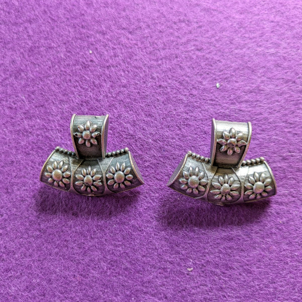 Choker Necklace with Earrings