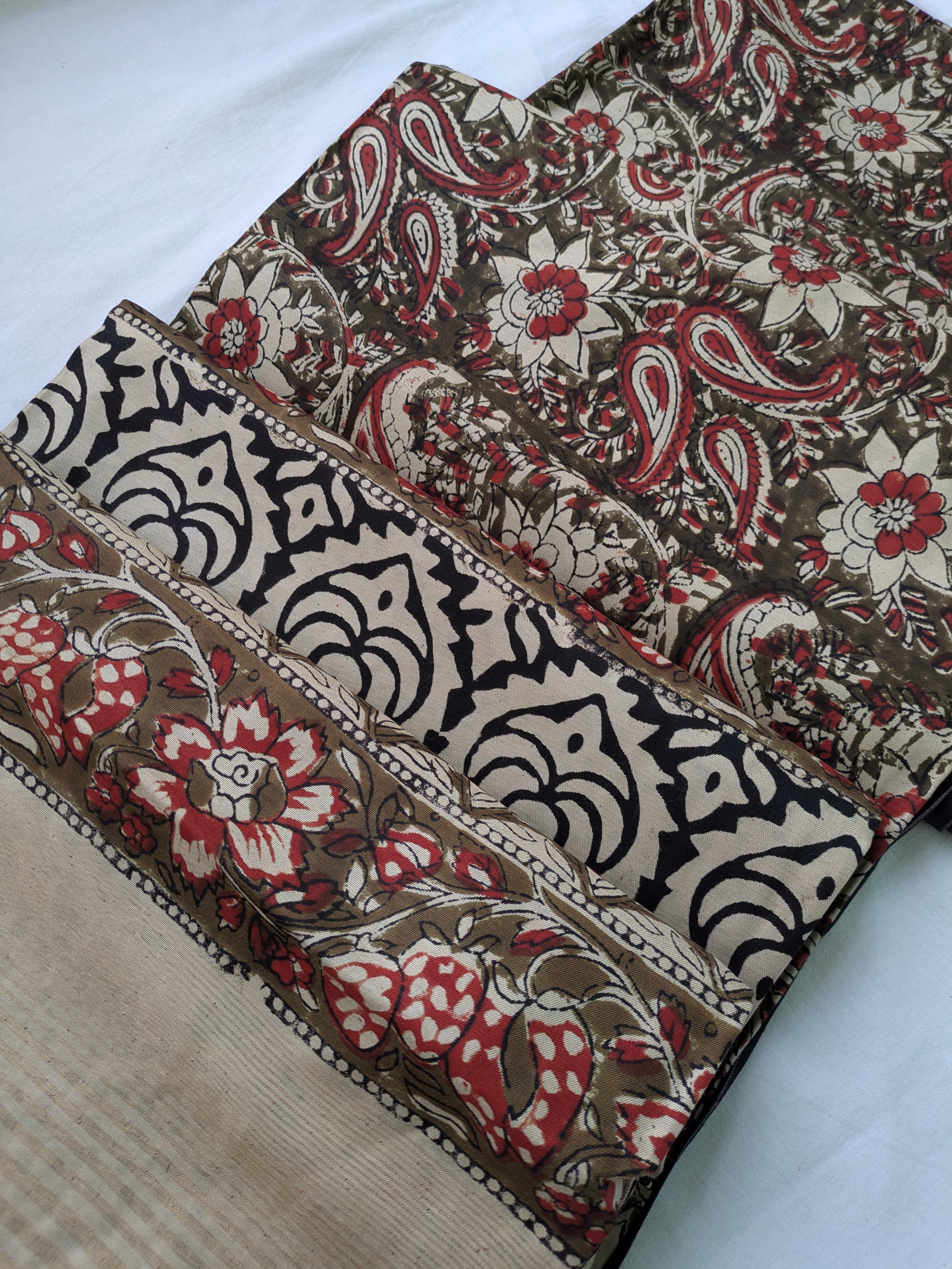 Maheswri Silk Sari with Blouse Piece (Liva Tag Sari)