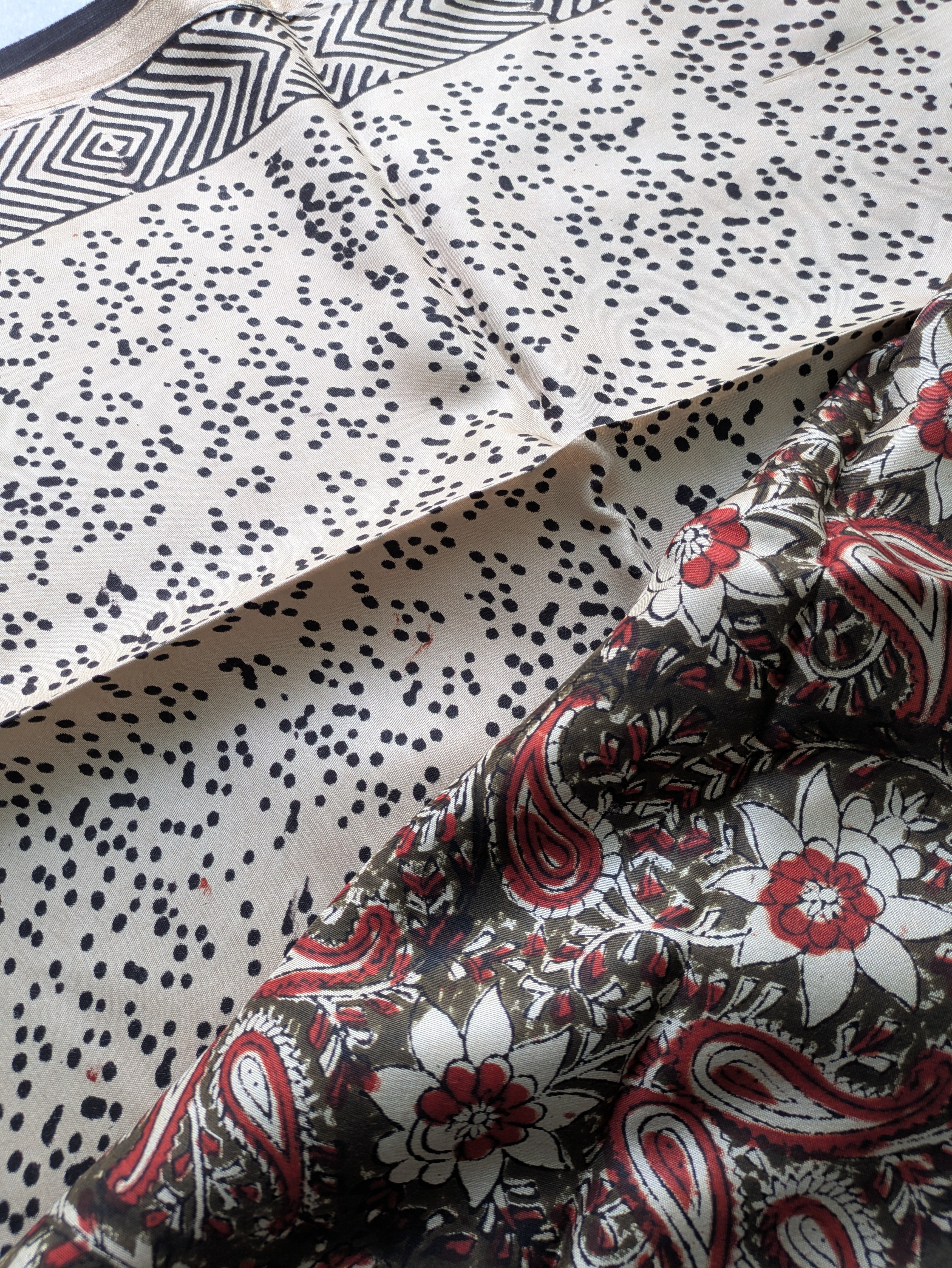 Maheswri Silk Sari with Blouse Piece (Liva Tag Sari)