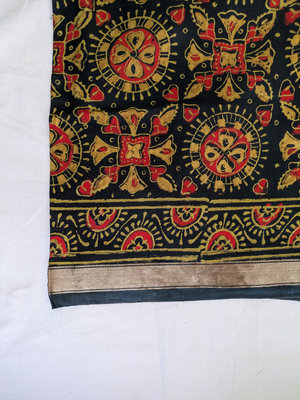 Maheswri Silk Sari with Blouse Piece (Liva Tag Sari)
