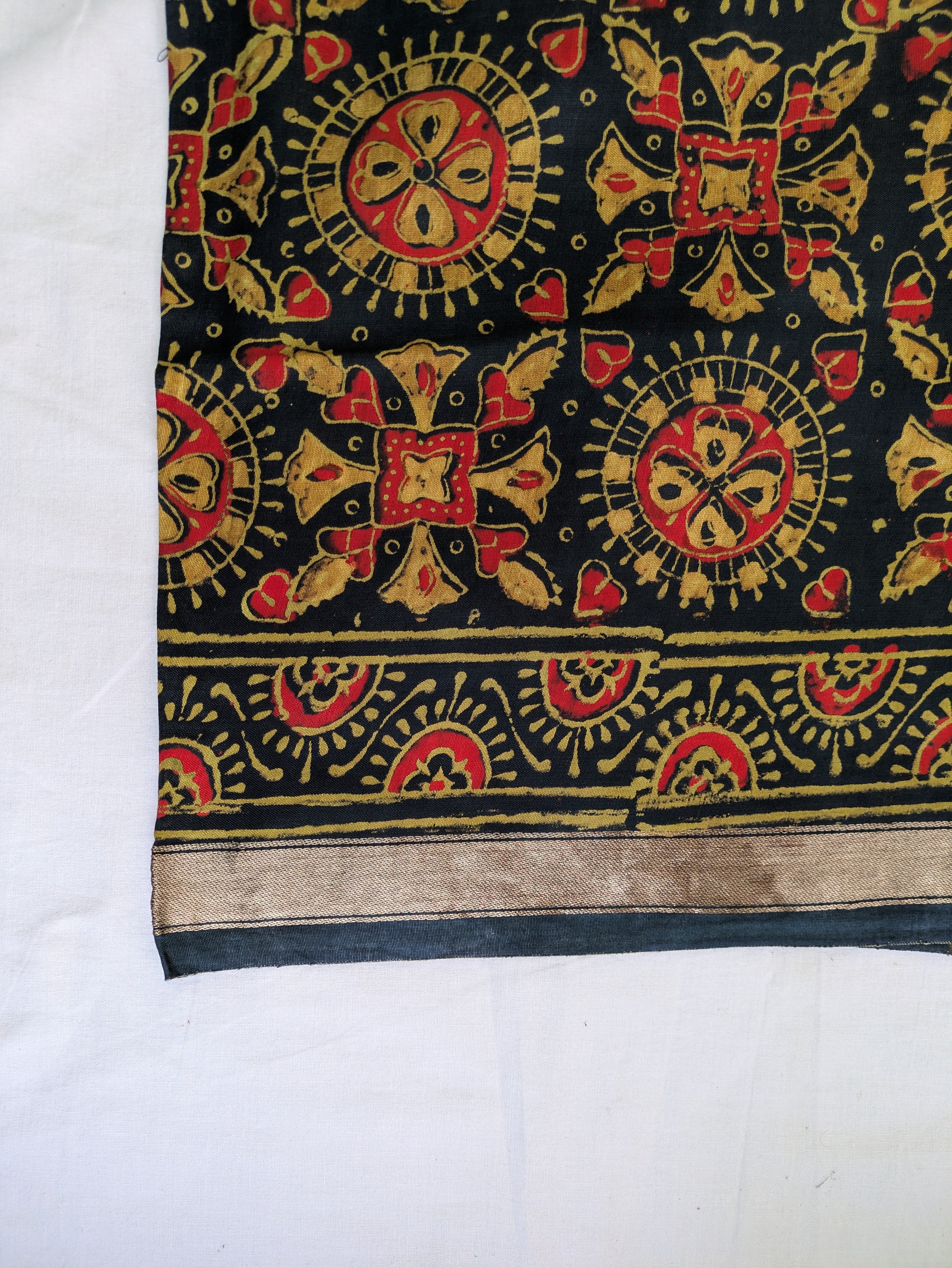 Maheswri Silk Sari with Blouse Piece (Liva Tag Sari)