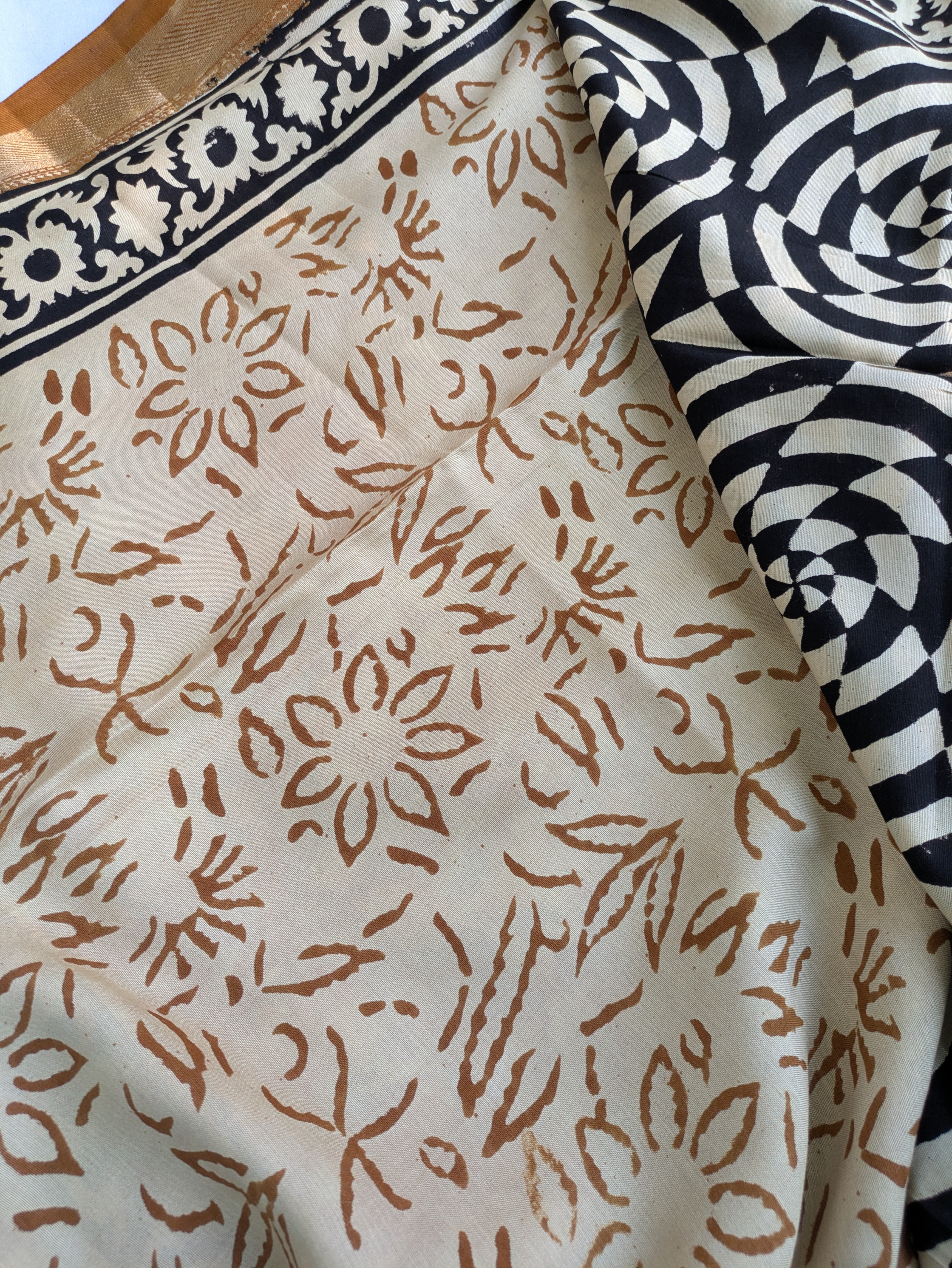 Maheswri Silk Sari with Blouse Piece (Liva Tag Sari)