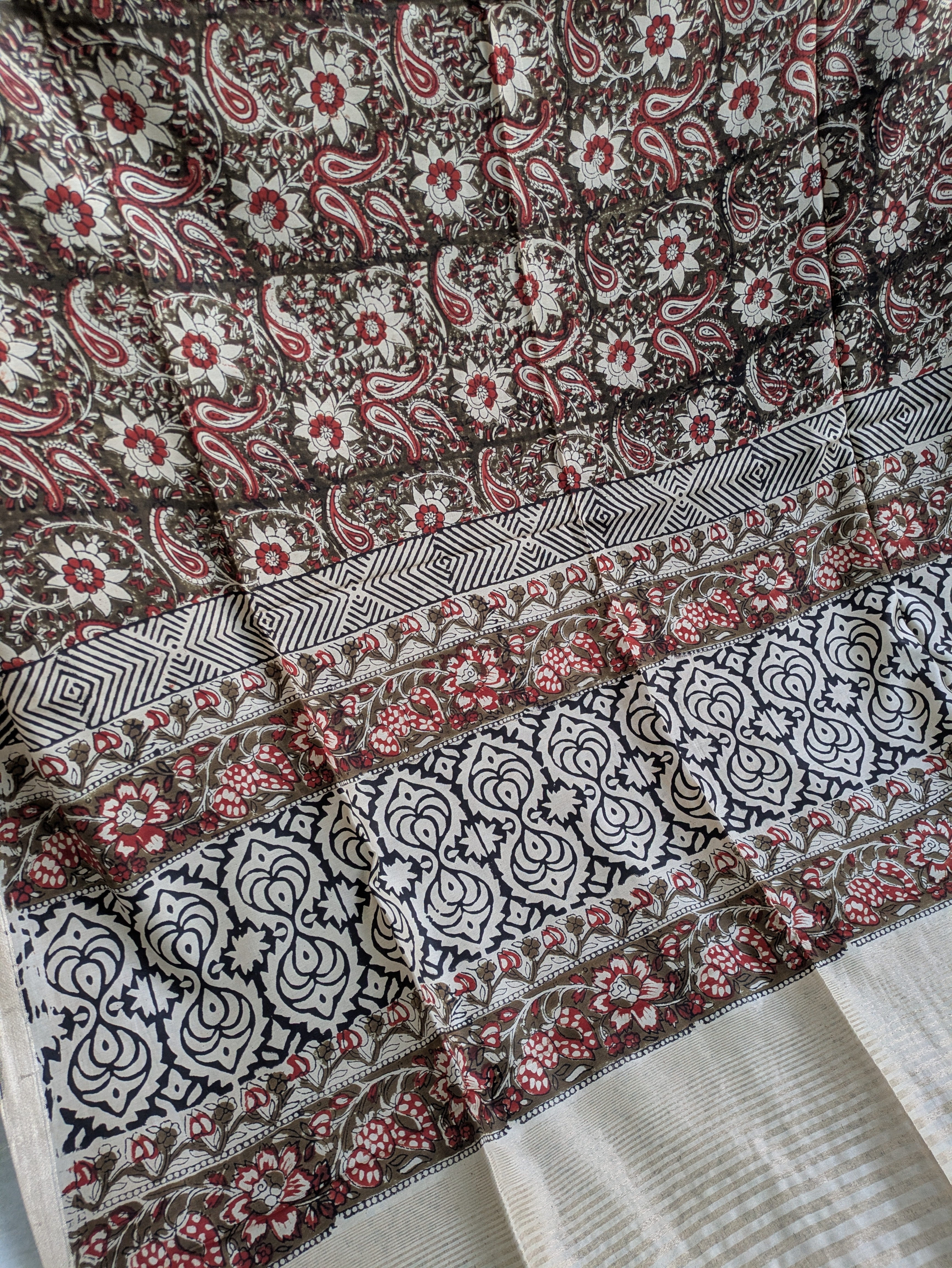 Maheswri Silk Sari with Blouse Piece (Liva Tag Sari)