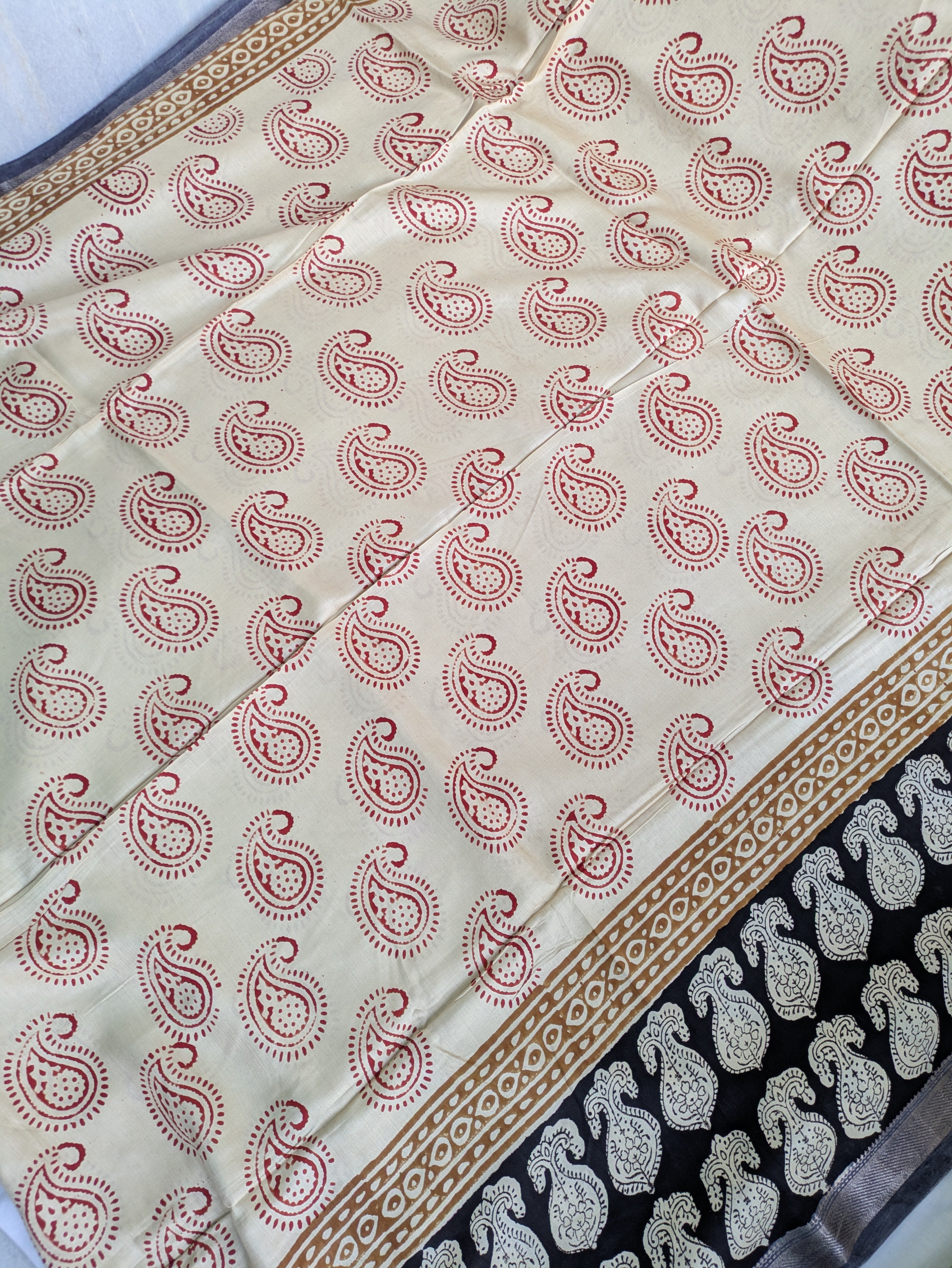 Maheswri Silk Sari with Blouse Piece (Liva Tag Sari)