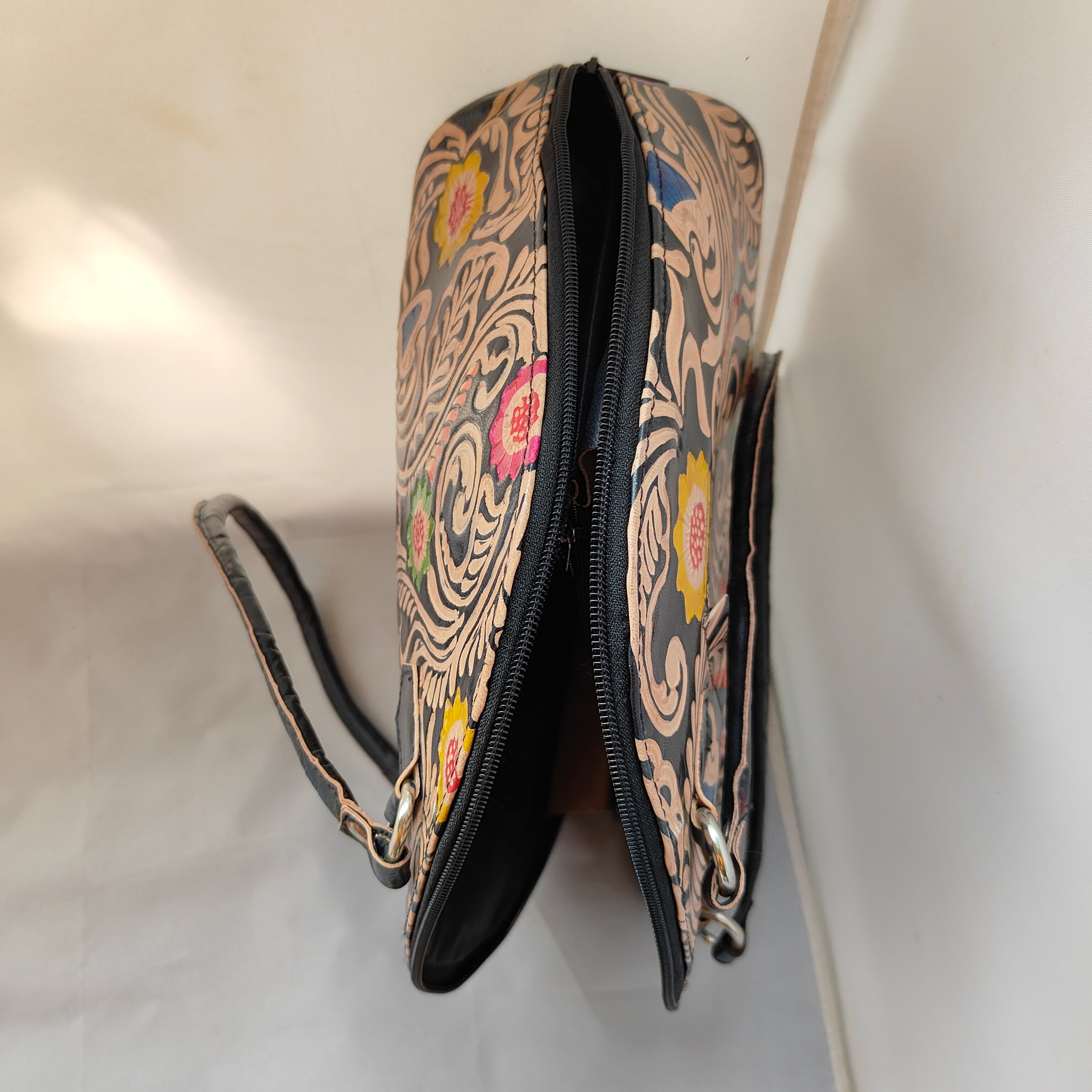 Hand Bag (Large) of Santiniketan.