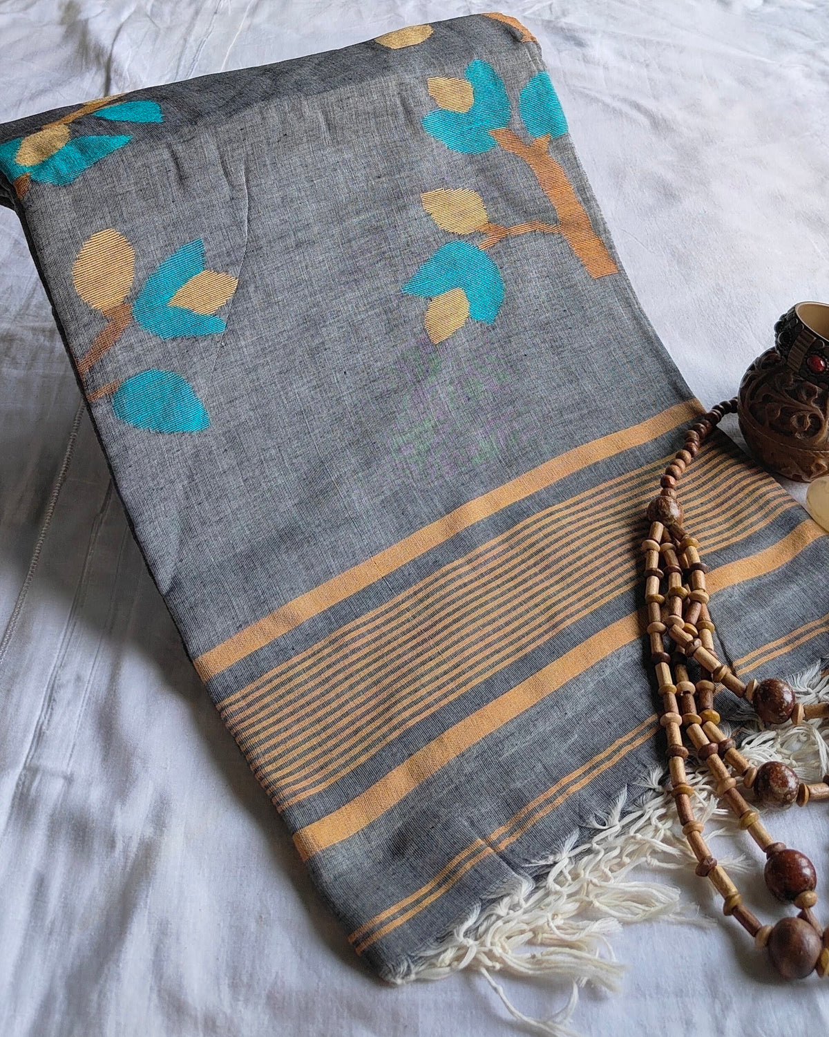 Phulia Handwoven Sari Grey