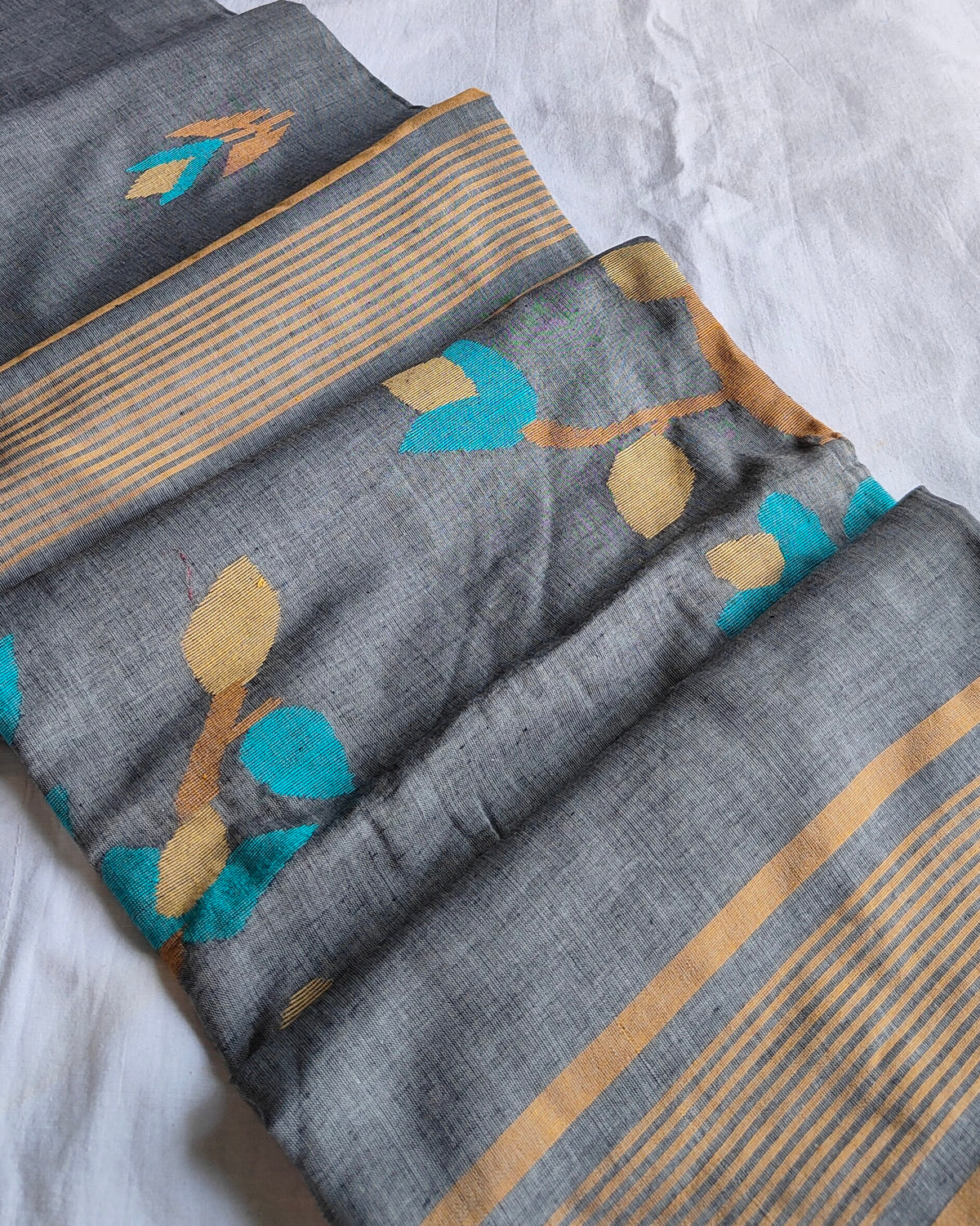 Phulia Handwoven Sari Grey
