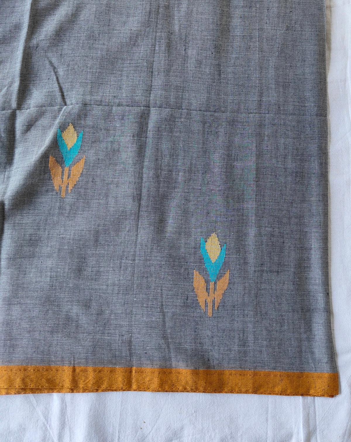 Phulia Handwoven Sari Grey