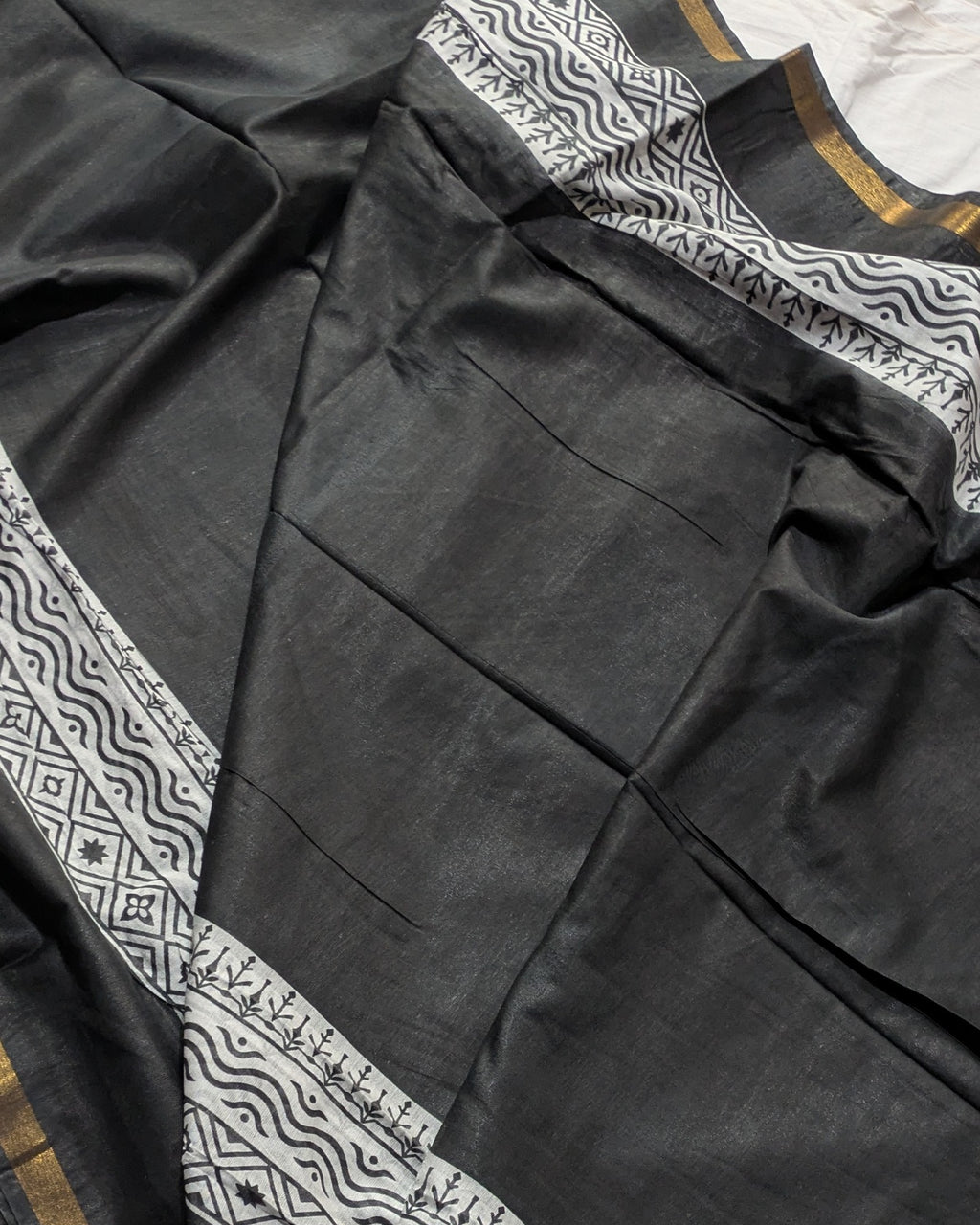 Semi Bapta Sari with Blouse Piece