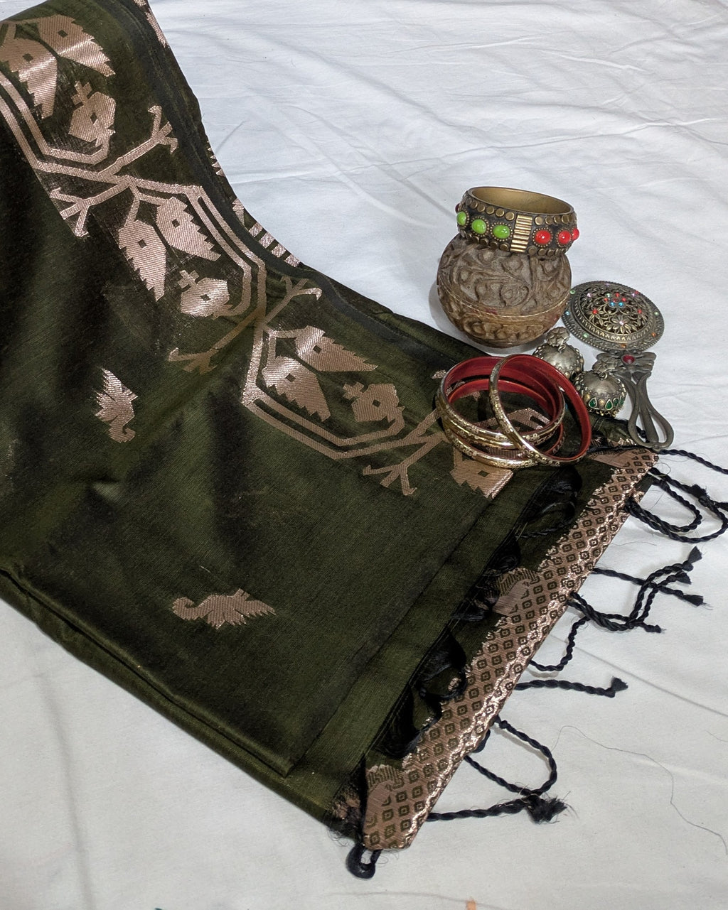 South Jamdani Dark Olive Sari with Blouse Piece
