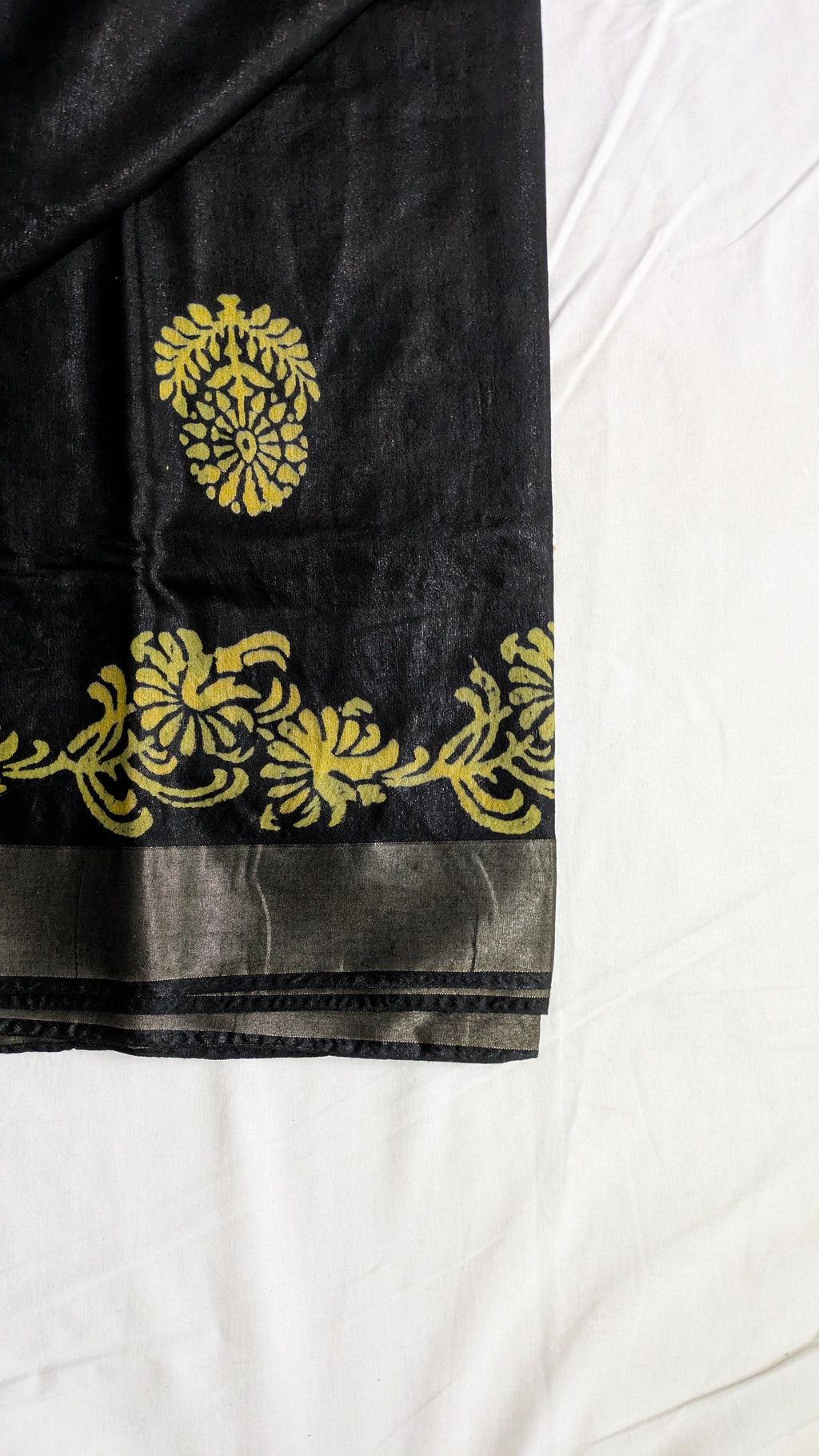 Semi Bapta Black Sari with Blouse Piece