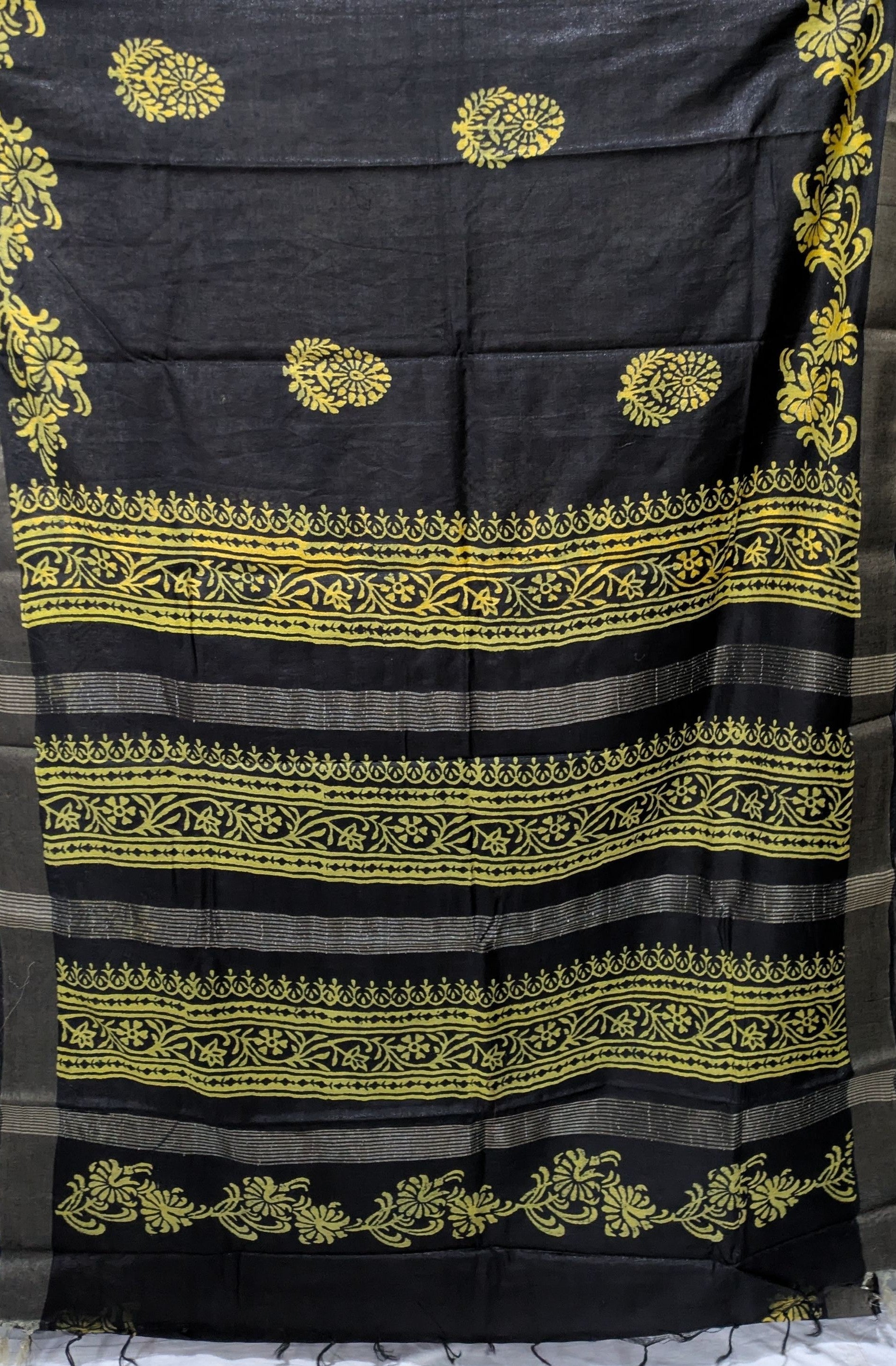 Semi Bapta Black Sari with Blouse Piece