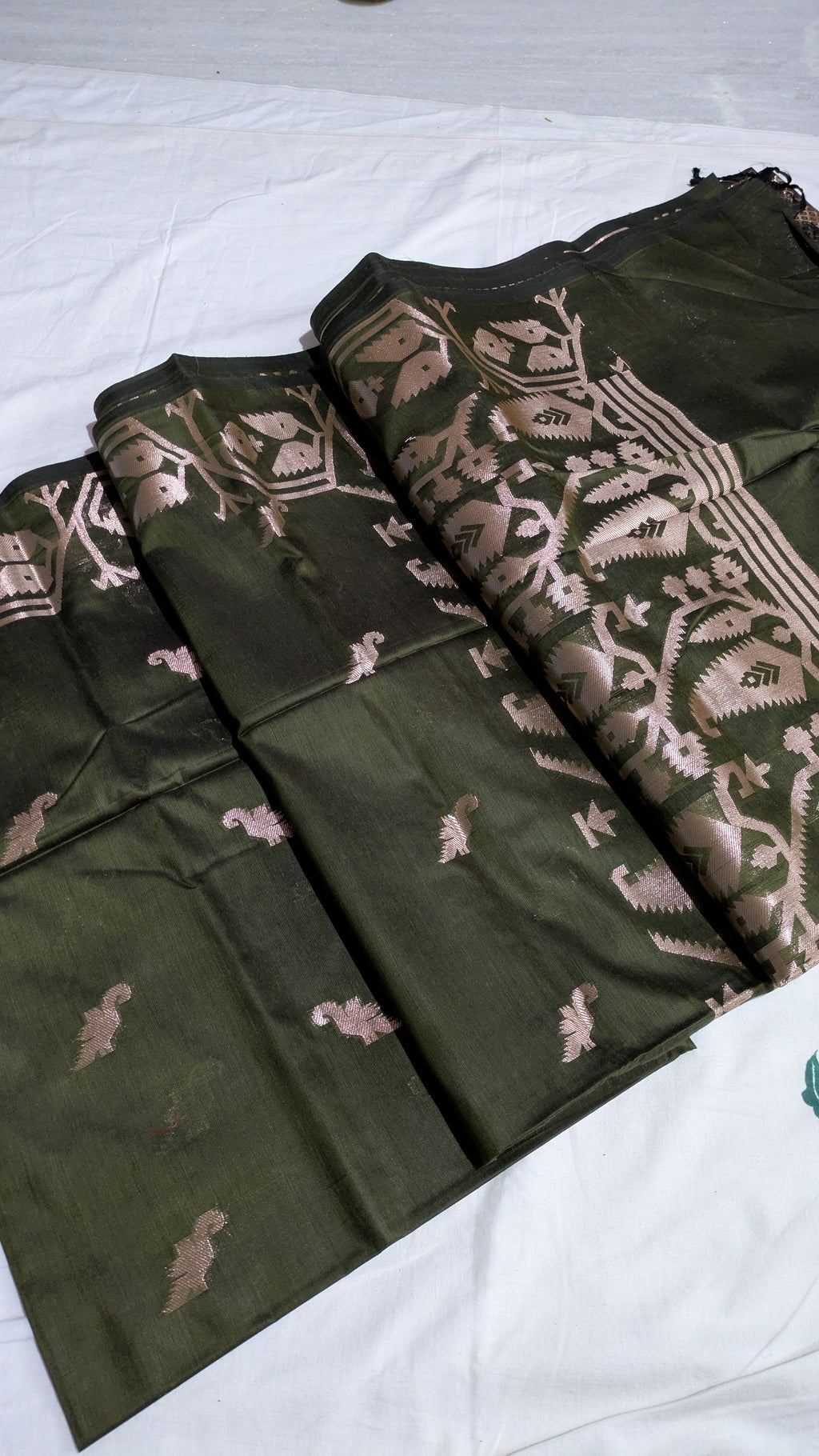 South Jamdani Dark Olive Sari with Blouse Piece