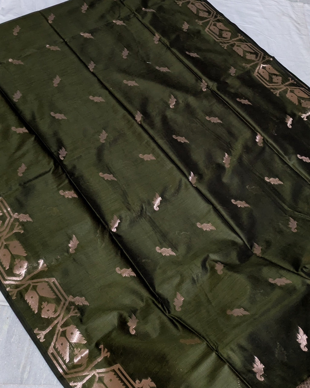 South Jamdani Dark Olive Sari with Blouse Piece