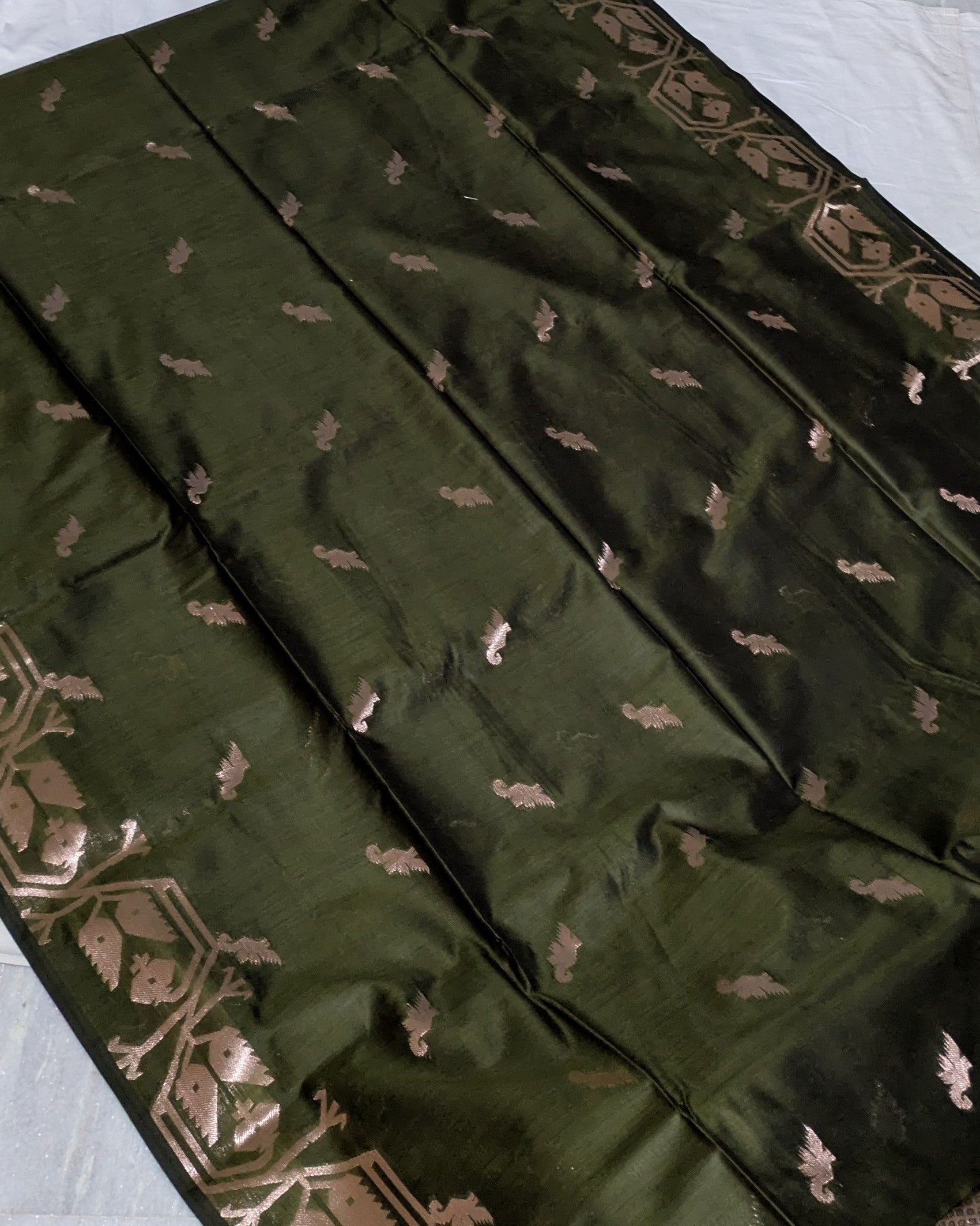 South Jamdani Dark Olive Sari with Blouse Piece