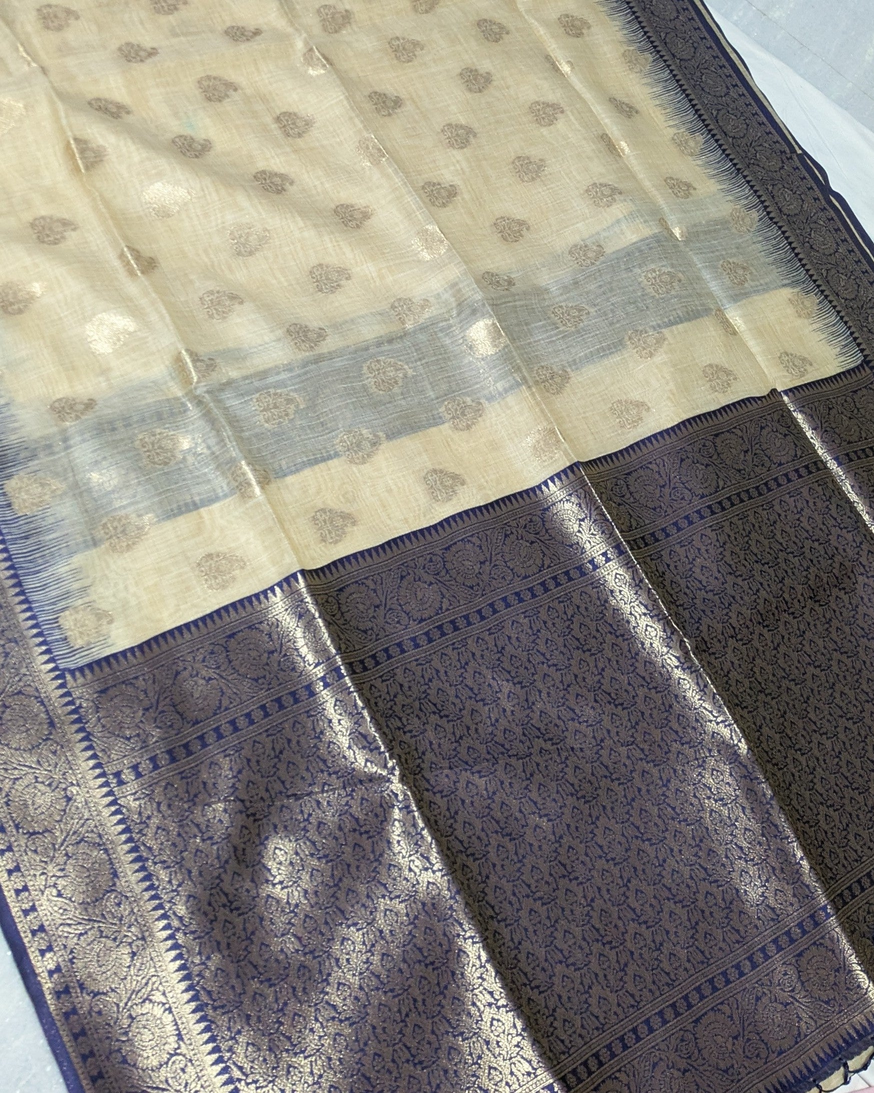 Tussar Benarasi (Pure Tussar) with Blouse Piece