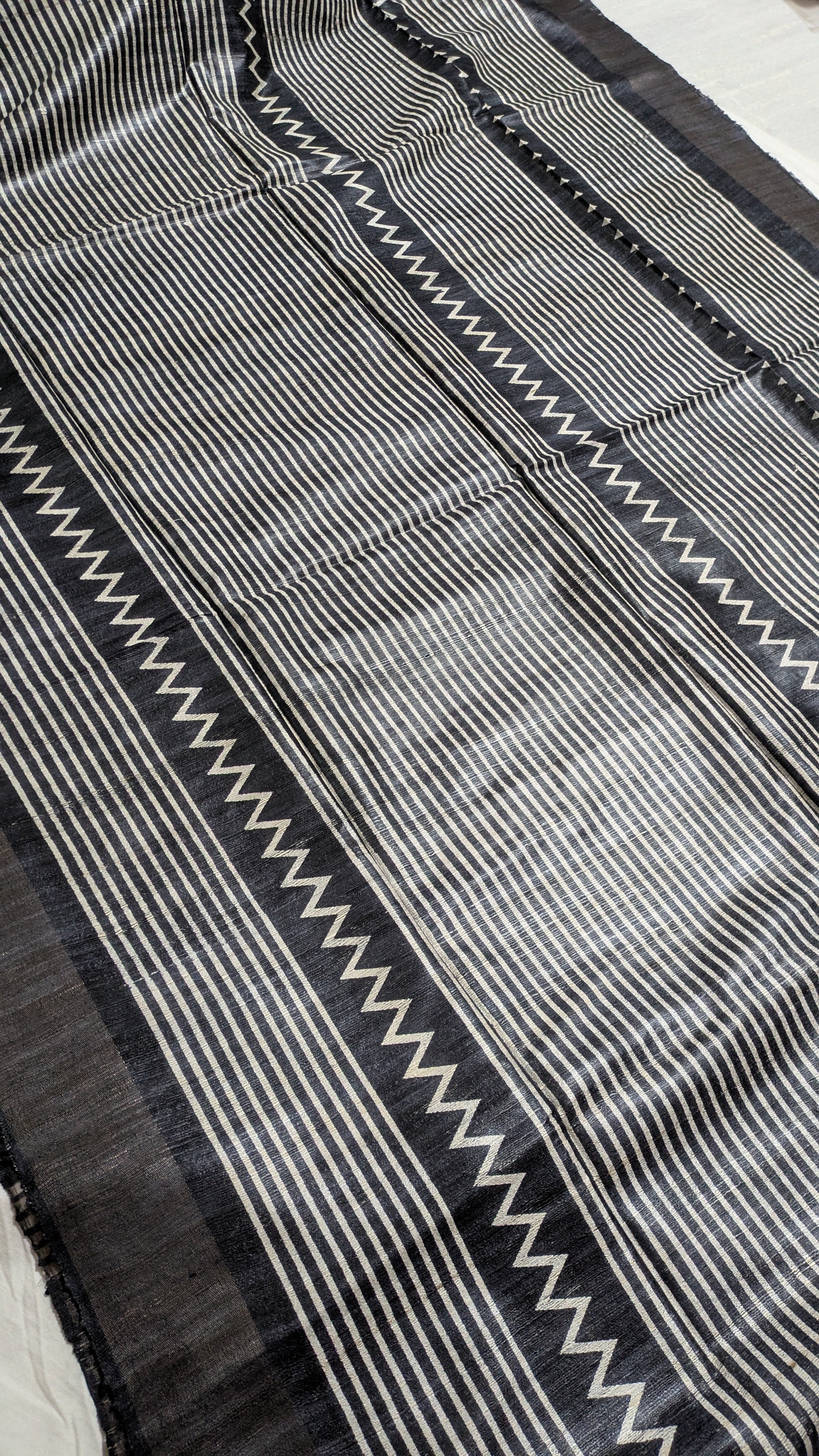 Printed Ghica Saree with Blouse Piece