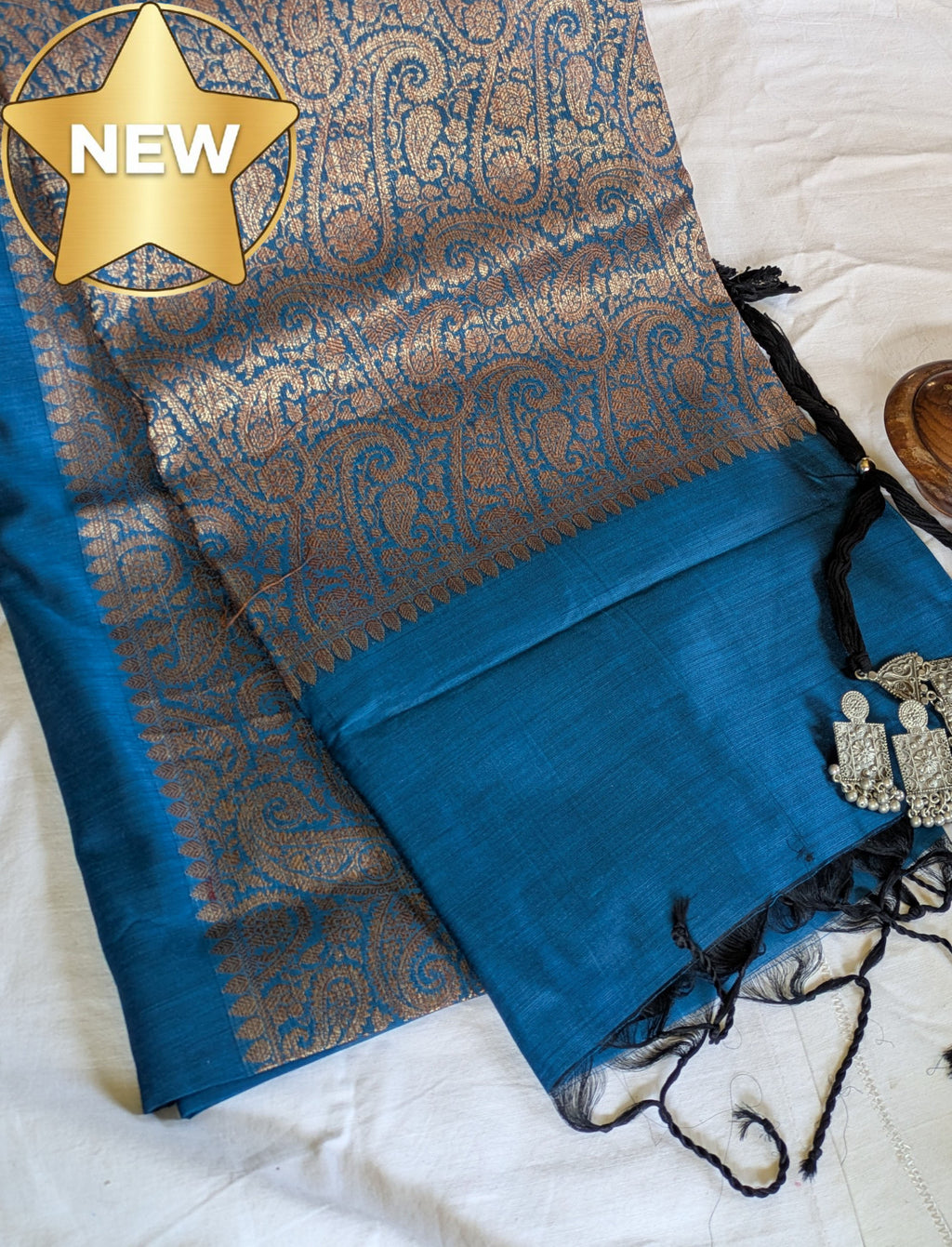 Dual Tone Sari with Blouse Piece