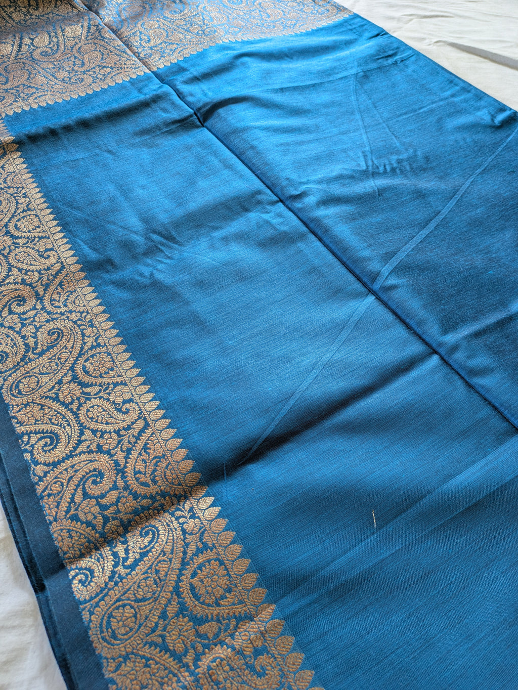 Dual Tone Sari with Blouse Piece