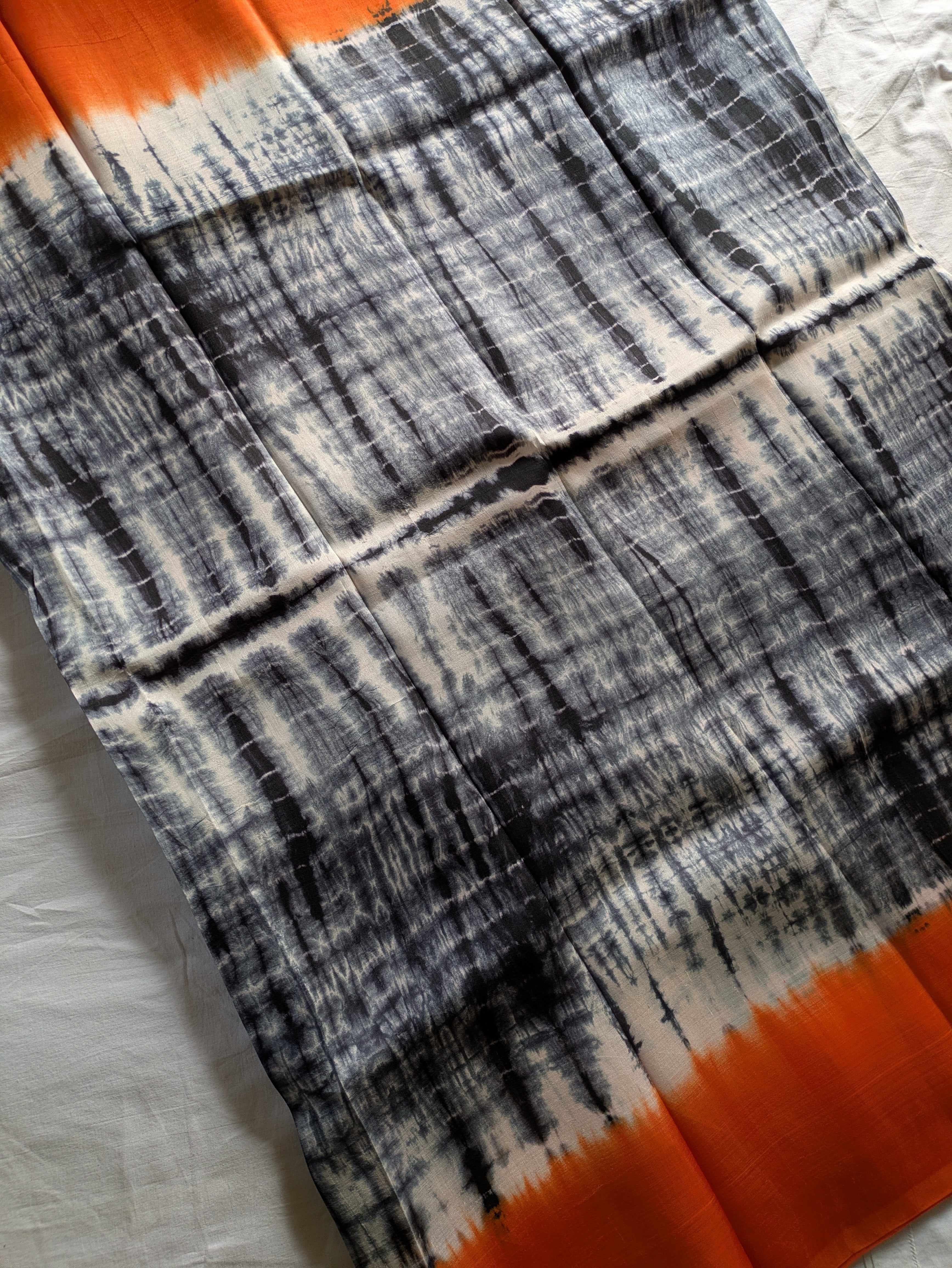 Bandhni Print Pure Silk with Blouse Piece