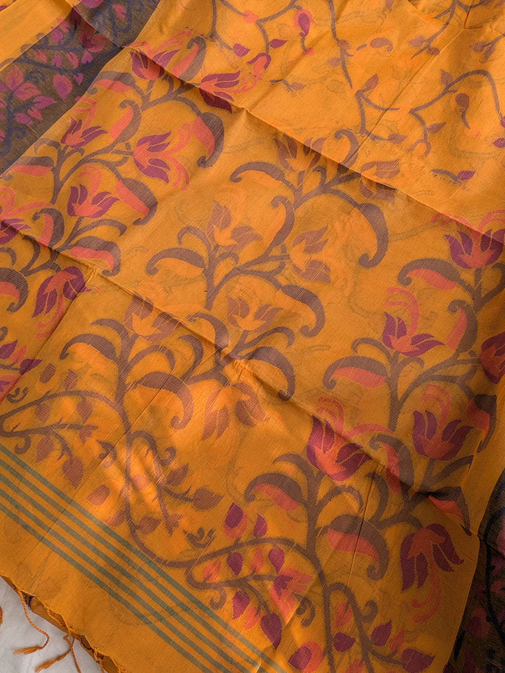 Bengal Tant Sari