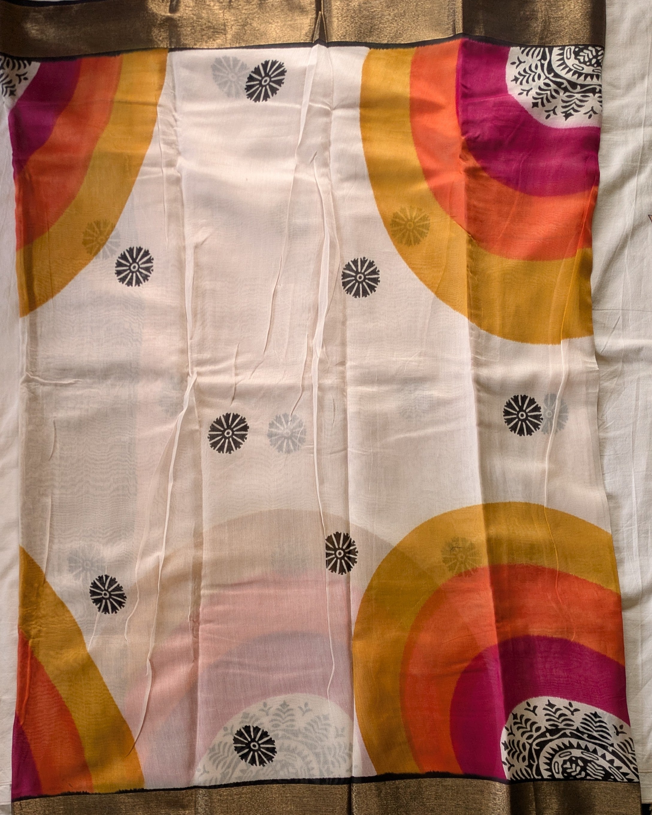 Semi Bapta Sari with Blouse Piece (Cream)