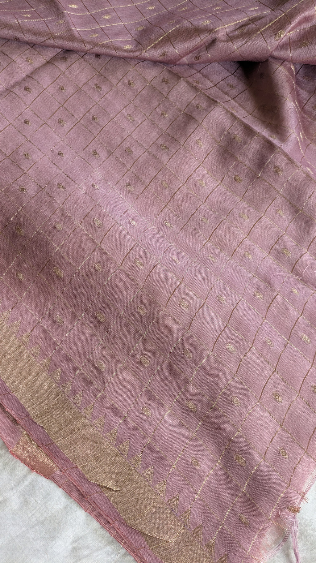 Fancy Maheswari Silk Sari with Blouse Piece (Liva Tag)