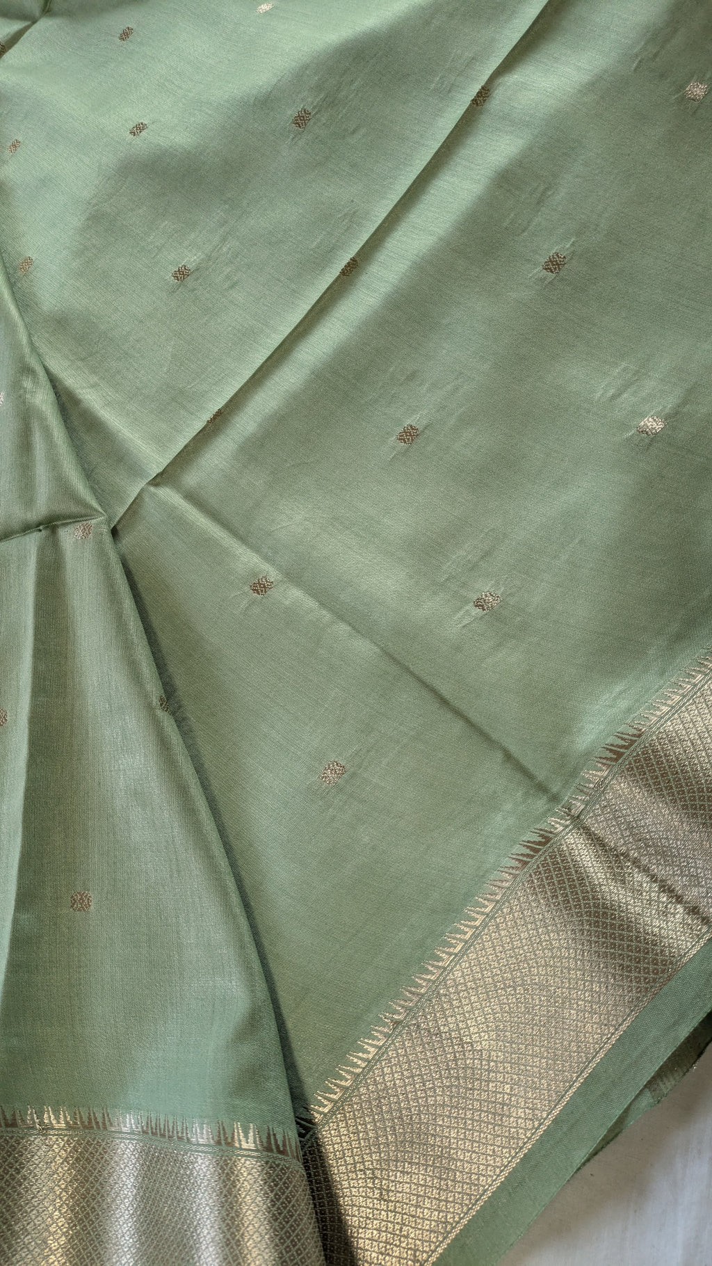 Fancy Maheswari Silk Sari with Blouse Piece (Liva Tag)