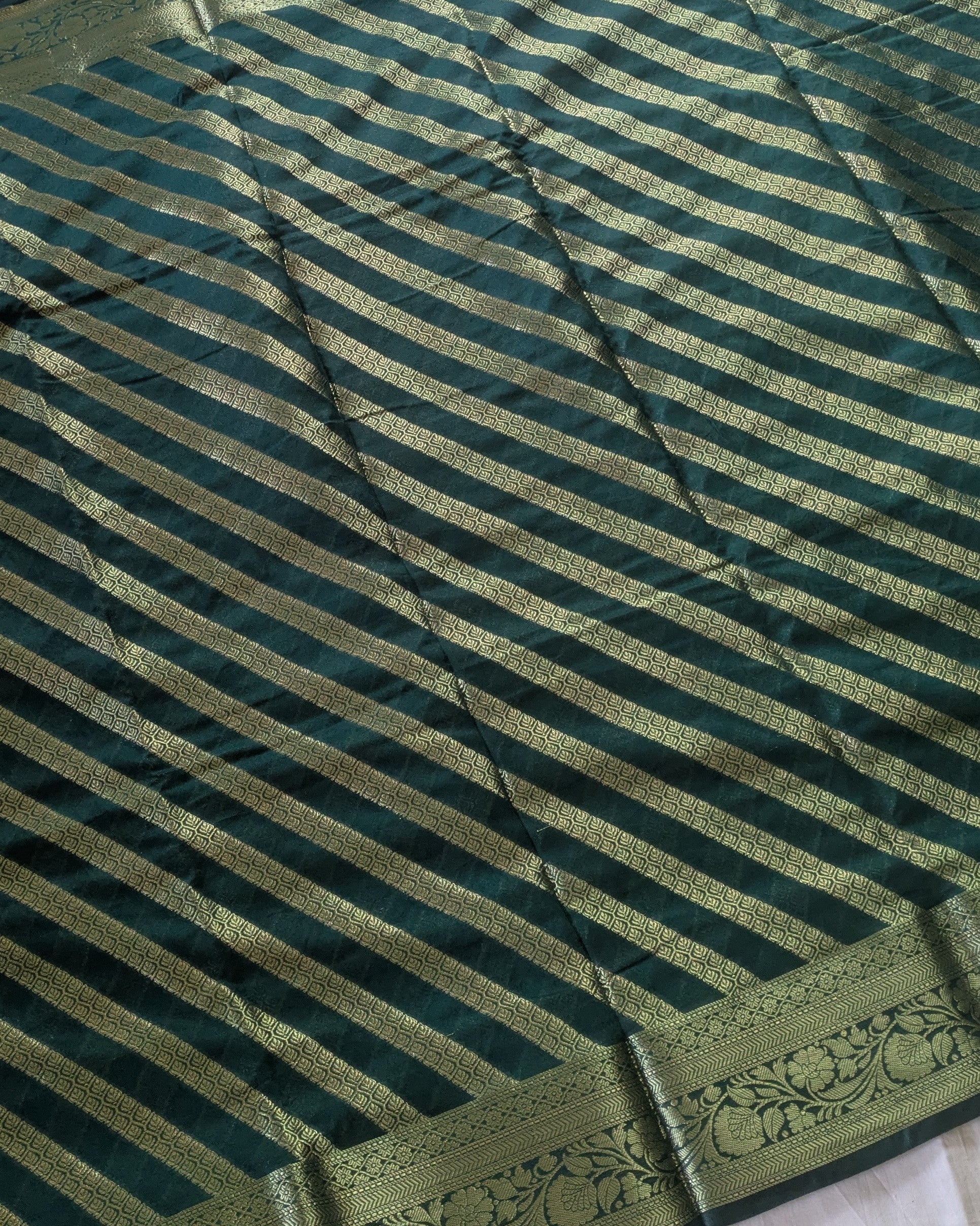 Muga Benarasi Sari Dark Green