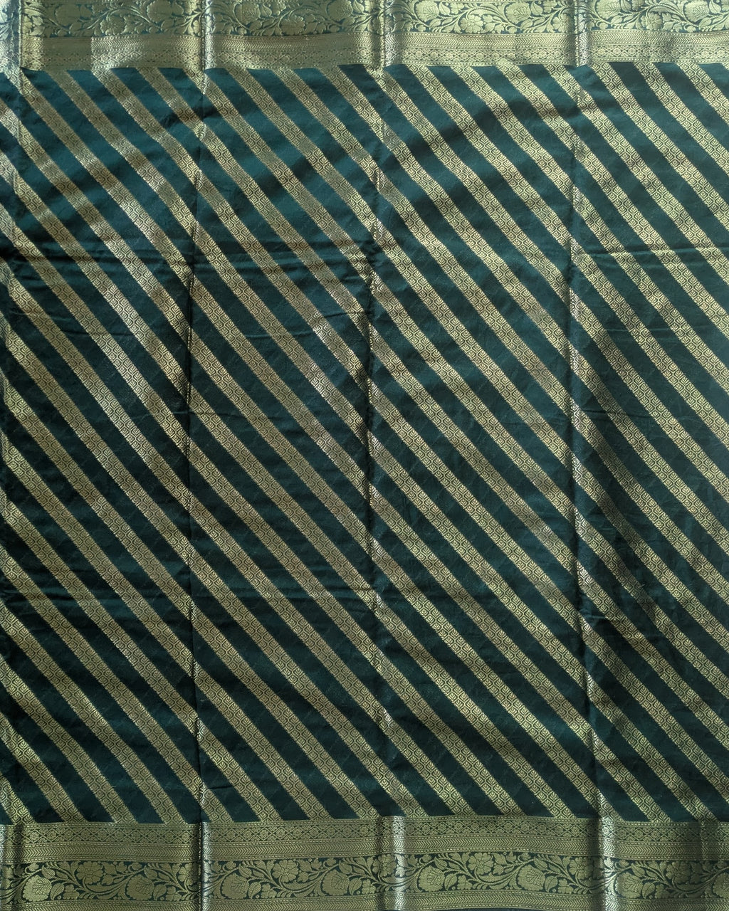 Muga Benarasi Sari Dark Green