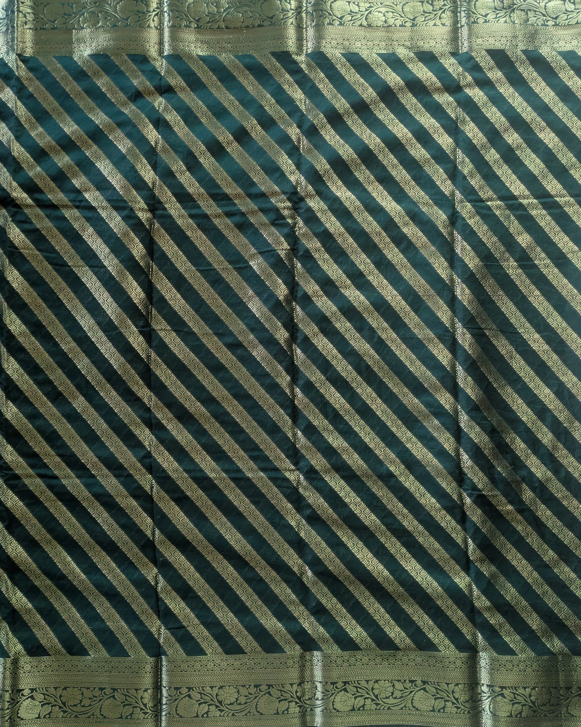 Muga Benarasi Sari Dark Green