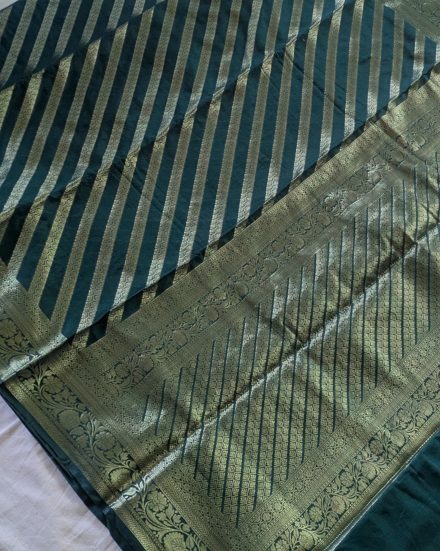 Muga Benarasi Sari Dark Green