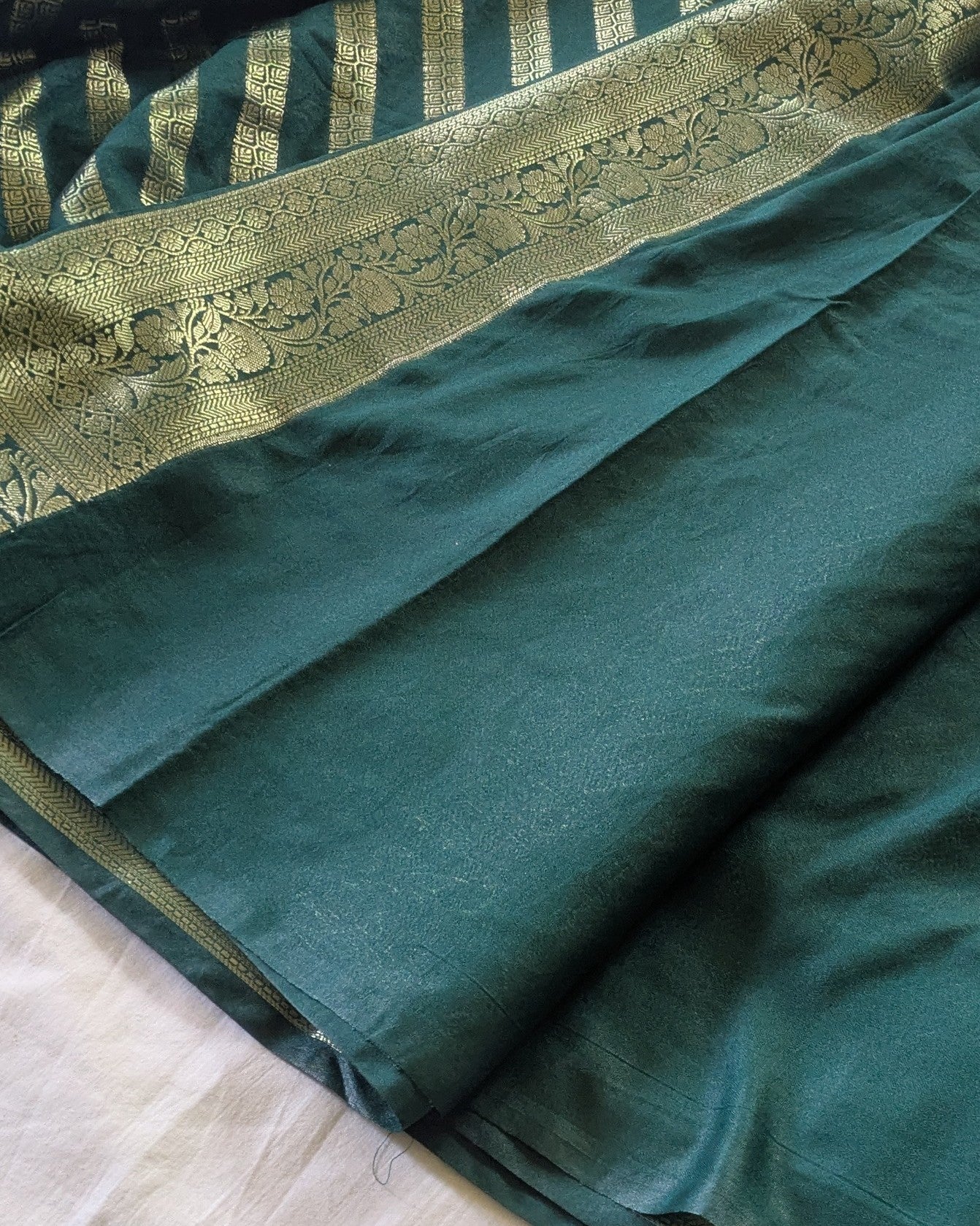 Muga Benarasi Sari Dark Green