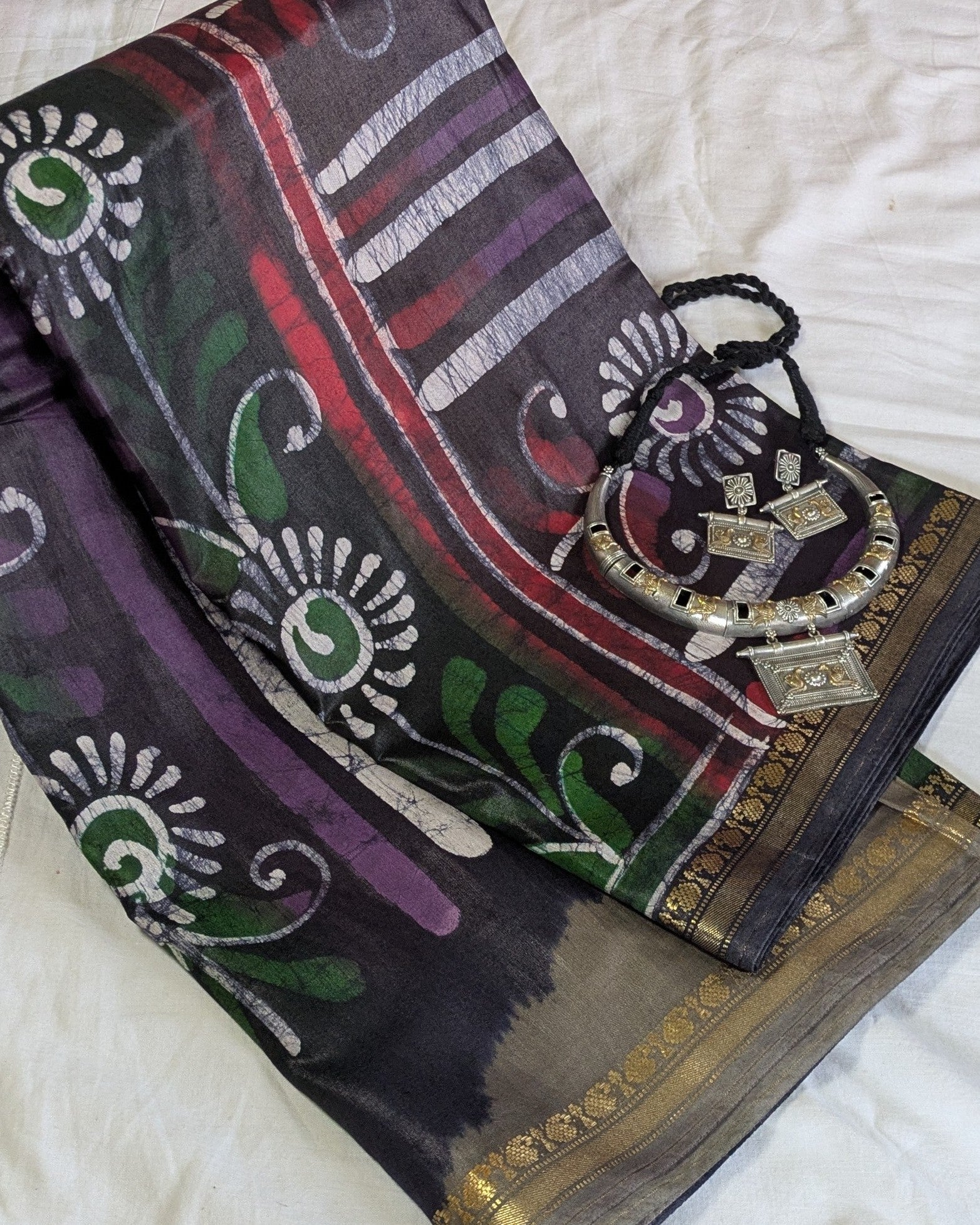 Maheswari Batik Sari Grey