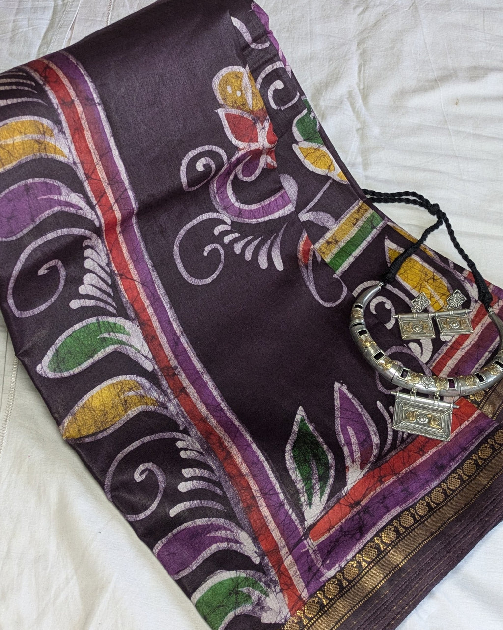 Maheswari Batik Sari Wine