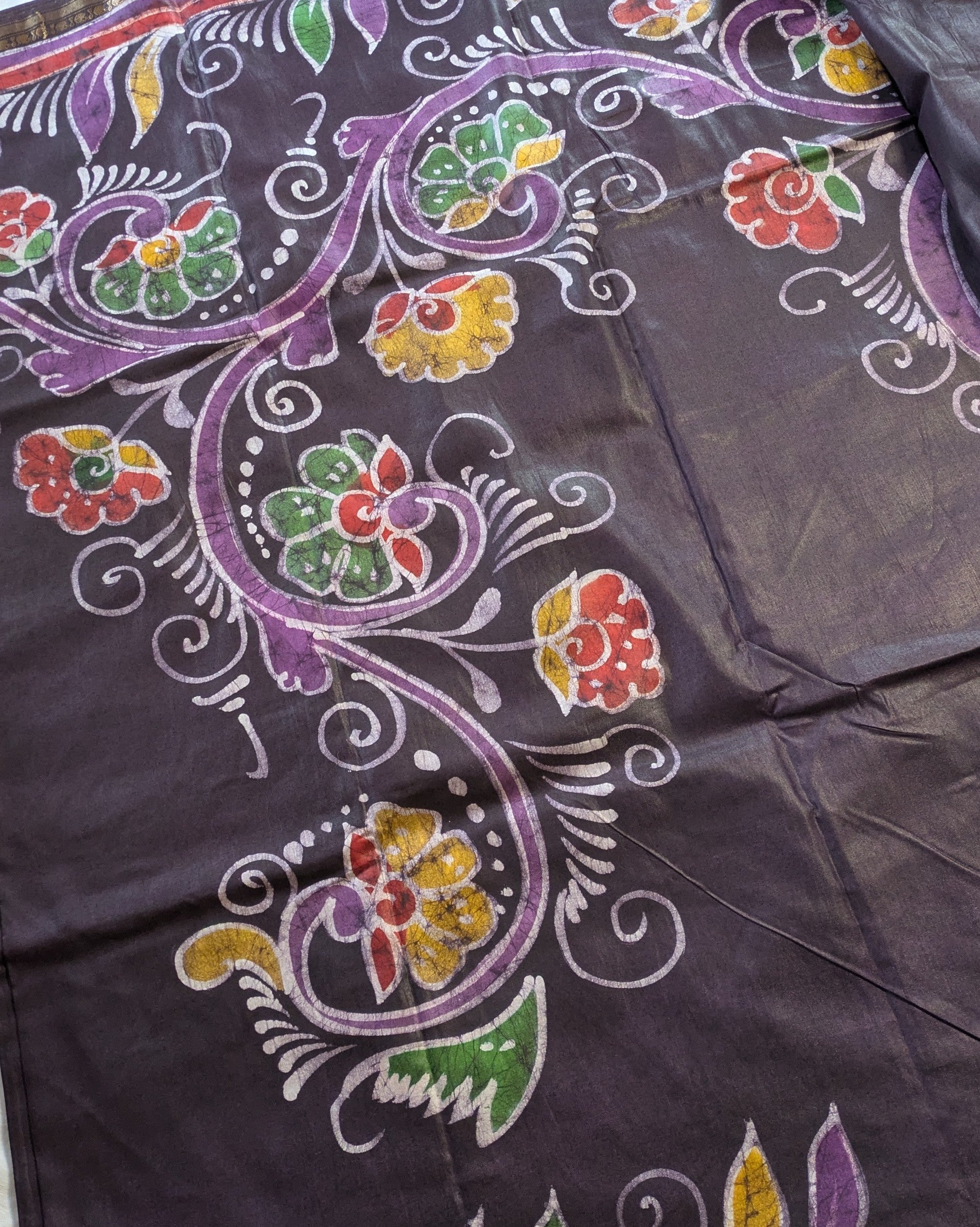 Maheswari Batik Sari Wine