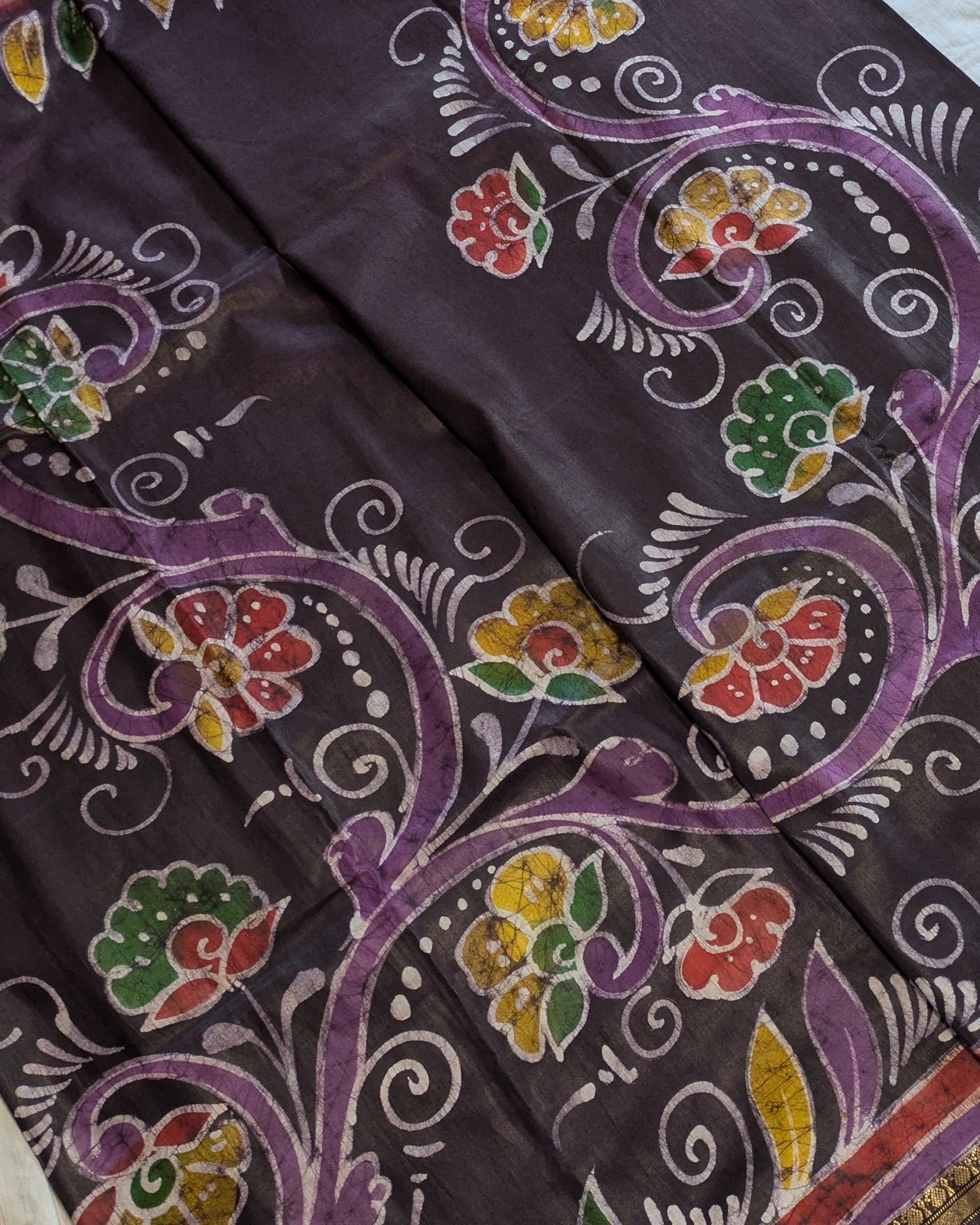 Maheswari Batik Sari Wine