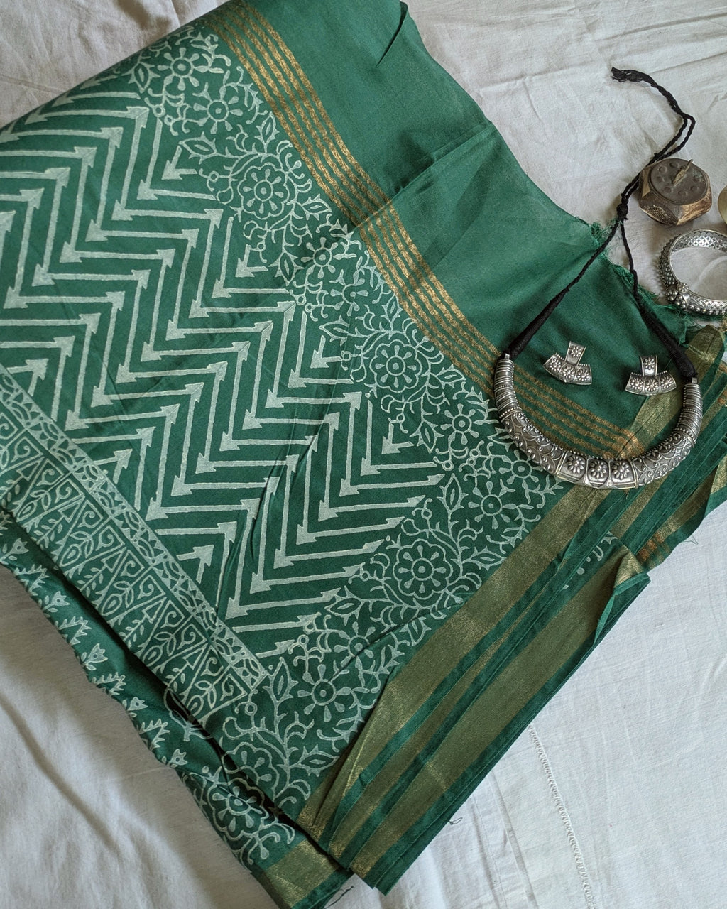 Bhagalpuri Chanderi Silk Sari Blusih Green