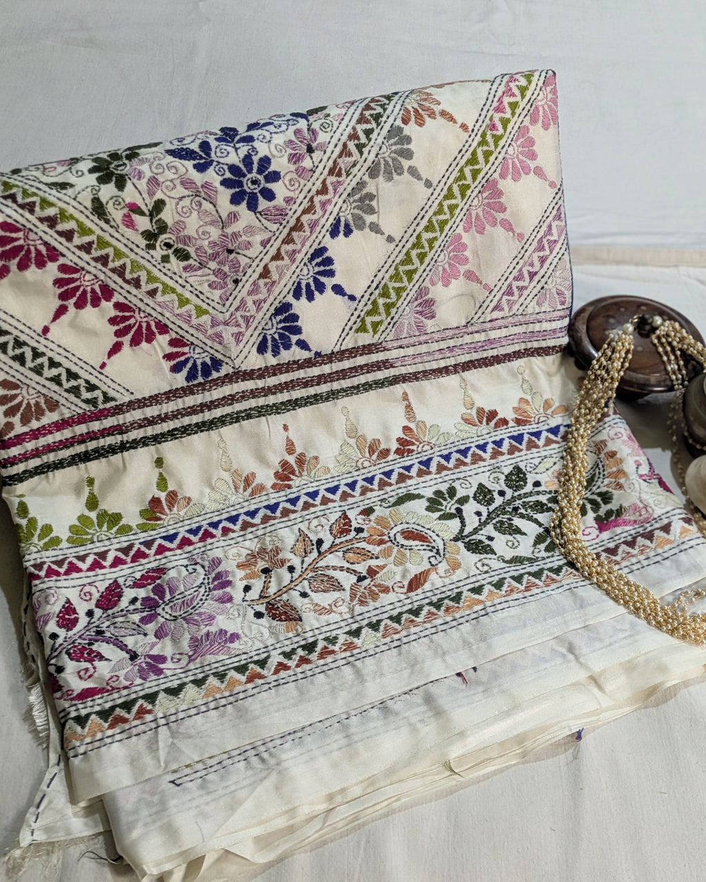 Kantha Stitch Sari with Blouse Piece White 2