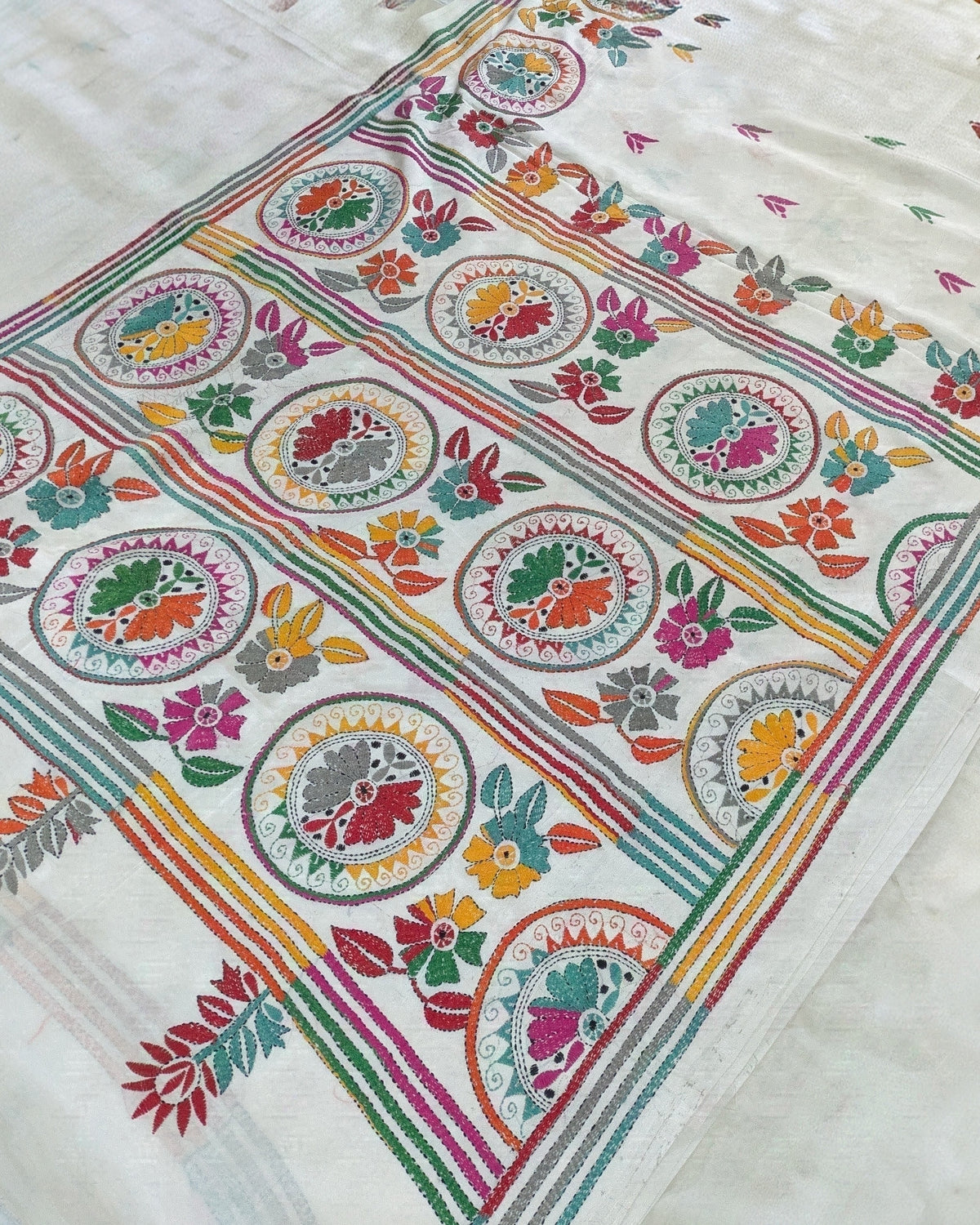 Kantha Stitch Sari with Blouse Piece White