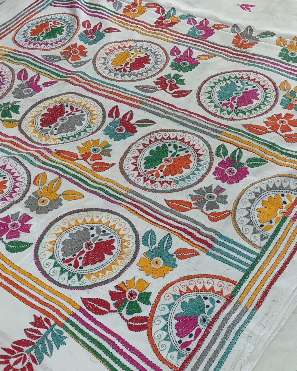 Kantha Stitch Sari with Blouse Piece White