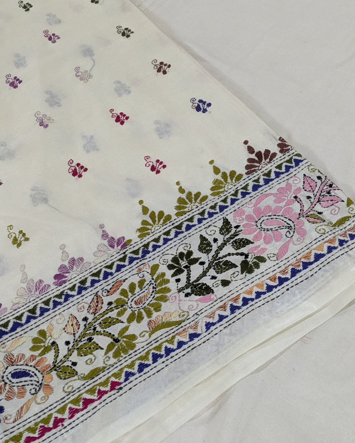 Kantha Stitch Sari with Blouse Piece White 2