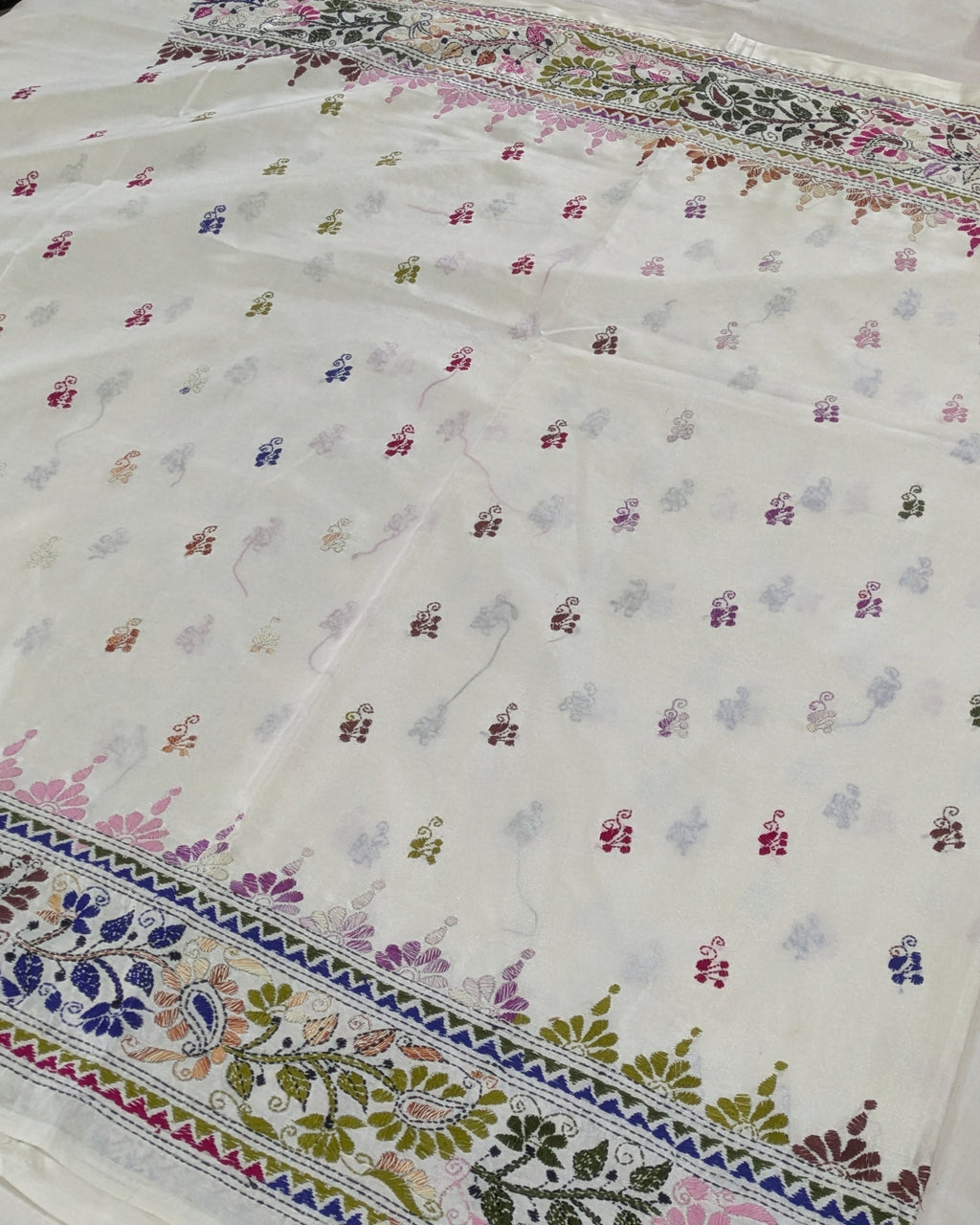 Kantha Stitch Sari with Blouse Piece White 2