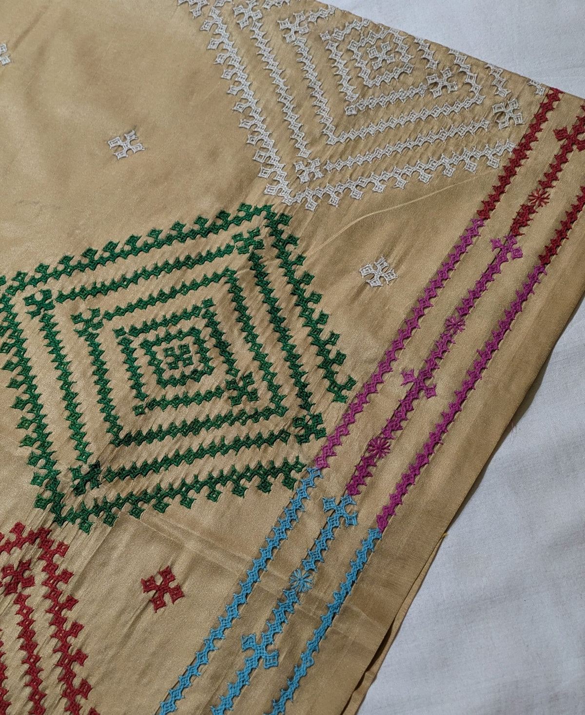 Gujrati Stitch Sari with Blouse Piece Biscuit Colour
