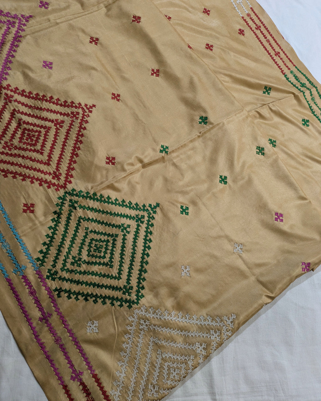Gujrati Stitch Sari with Blouse Piece Biscuit Colour