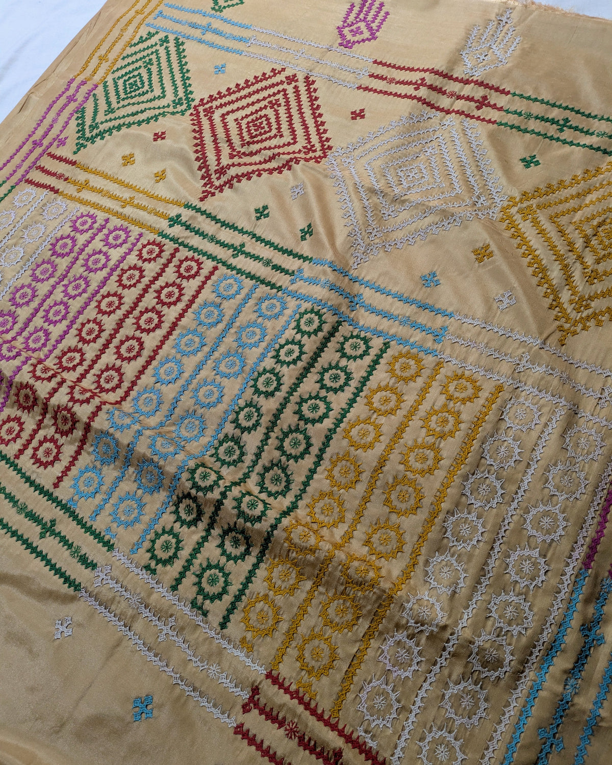 Gujrati Stitch Sari with Blouse Piece Biscuit Colour