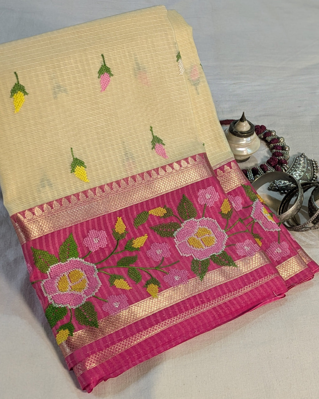 Kota Banarasi Embroidered Sari Off-white 2