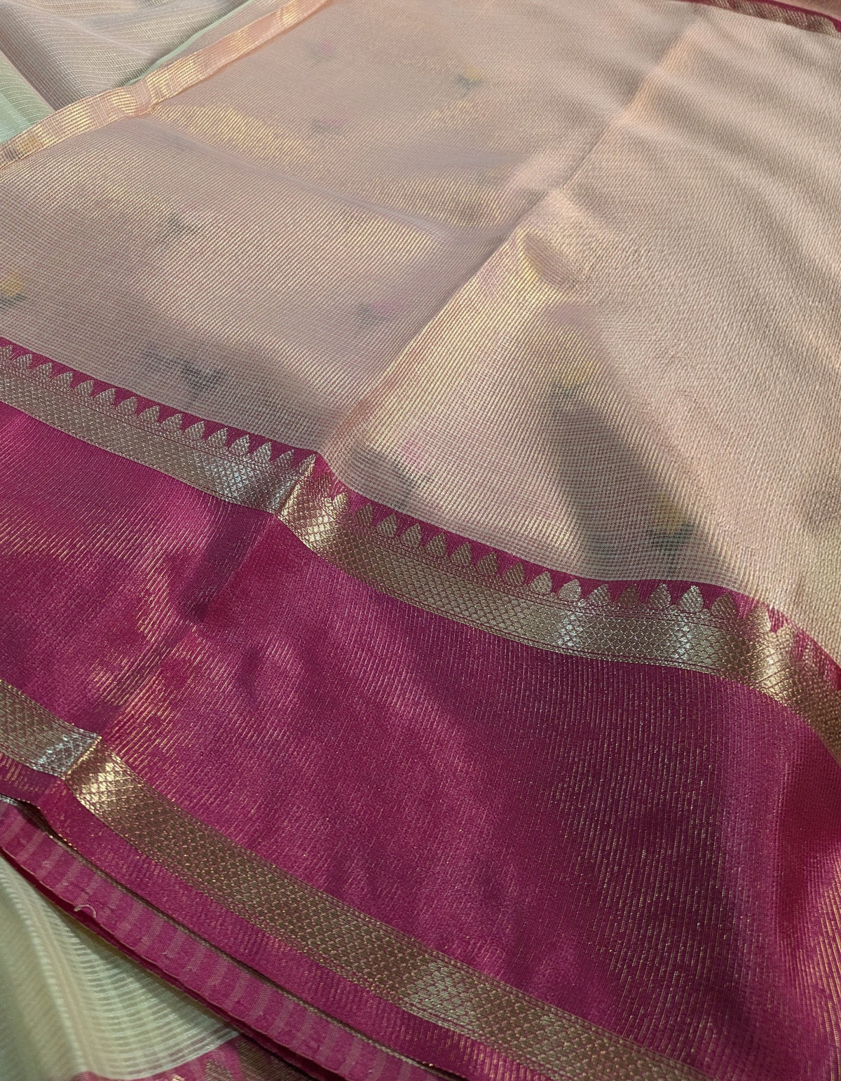 Kota Banarasi Embroidered Sari Off-white 2
