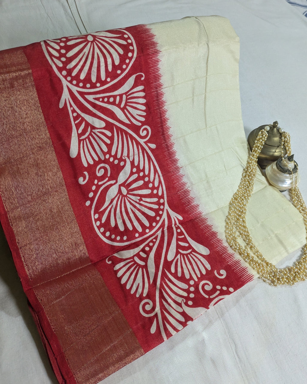 Bapta Replica with Blouse Piece White & Red